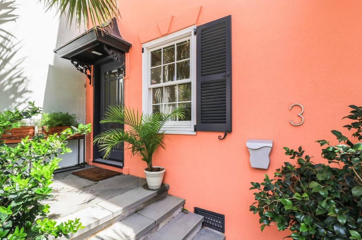 3 Poulnot Ln, Charleston, SC 29401-6912