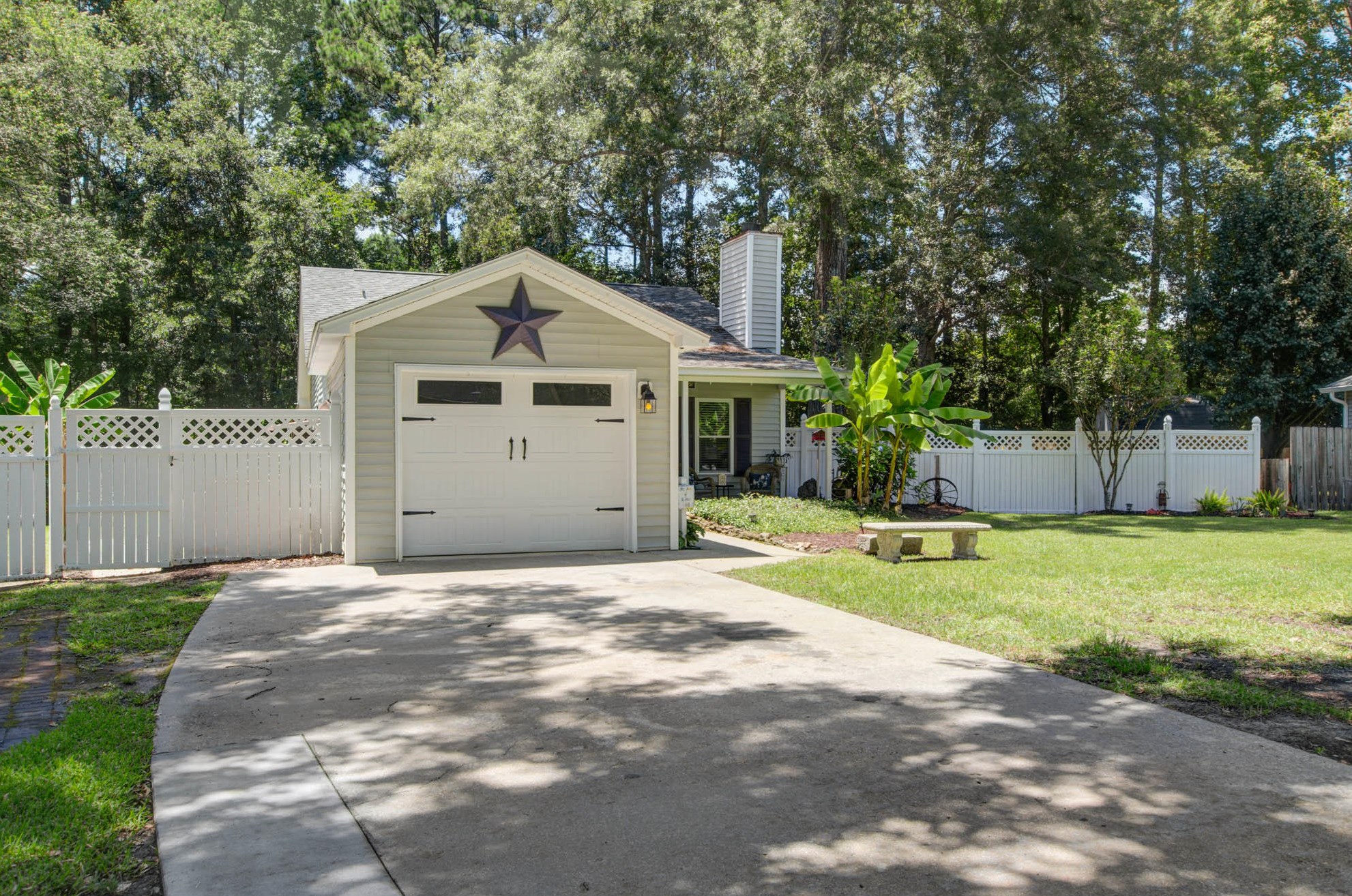 108 Jigsaw Rd, Summerville, SC 29485-5803