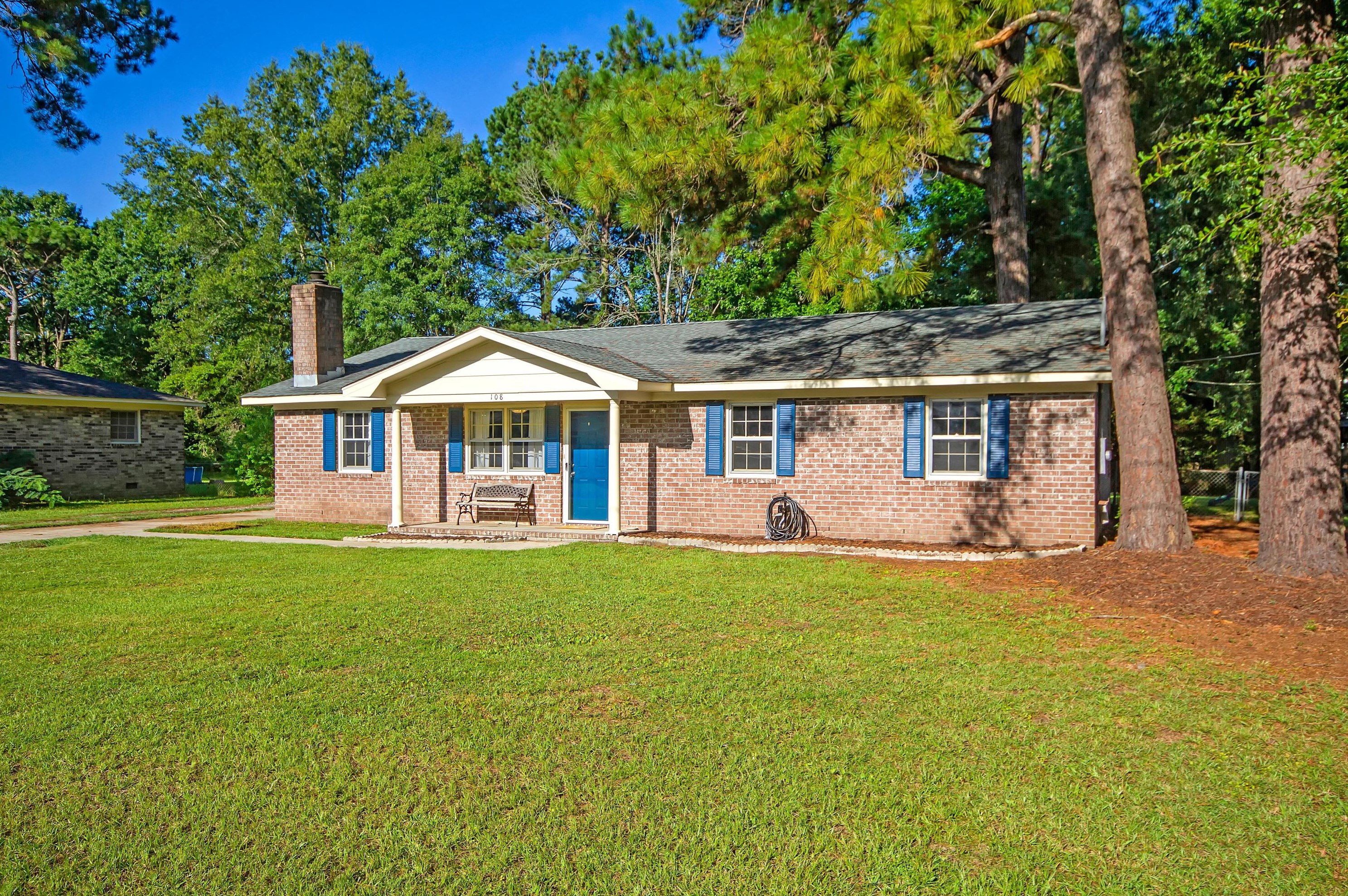 108 Rebellion Rd, Summerville, SC 29483-2621