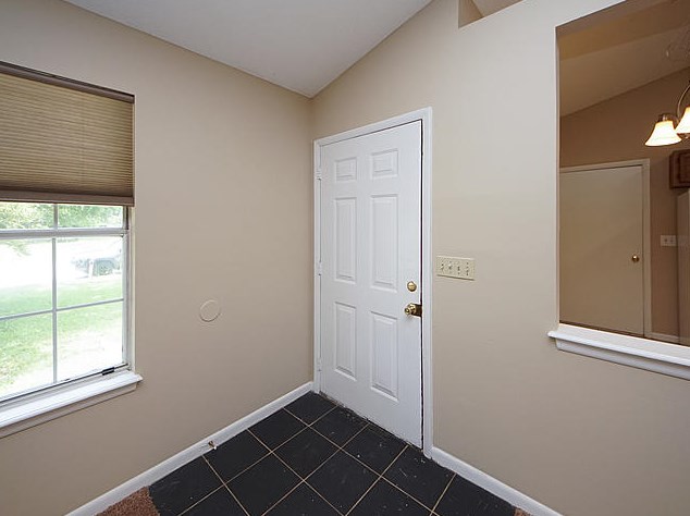 1022 Oakcrest Dr, Charleston, SC 29412