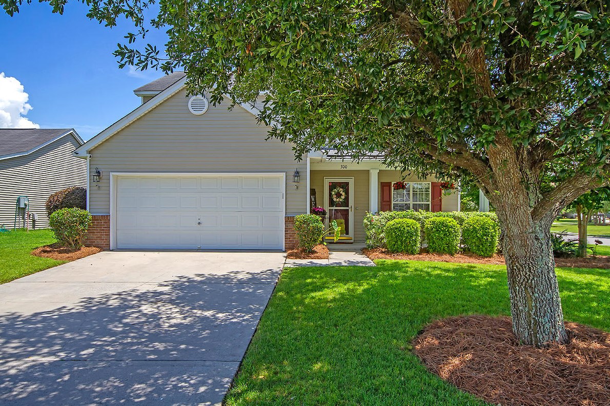 300 Port Dr, Summerville, SC 29483-7060