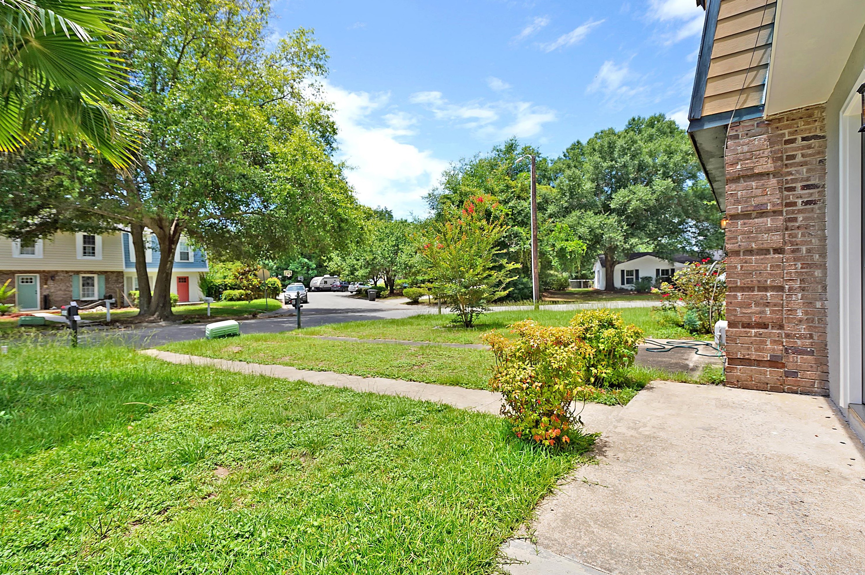 1074 S Shadow Dr, Mount Pleasant, SC 29464