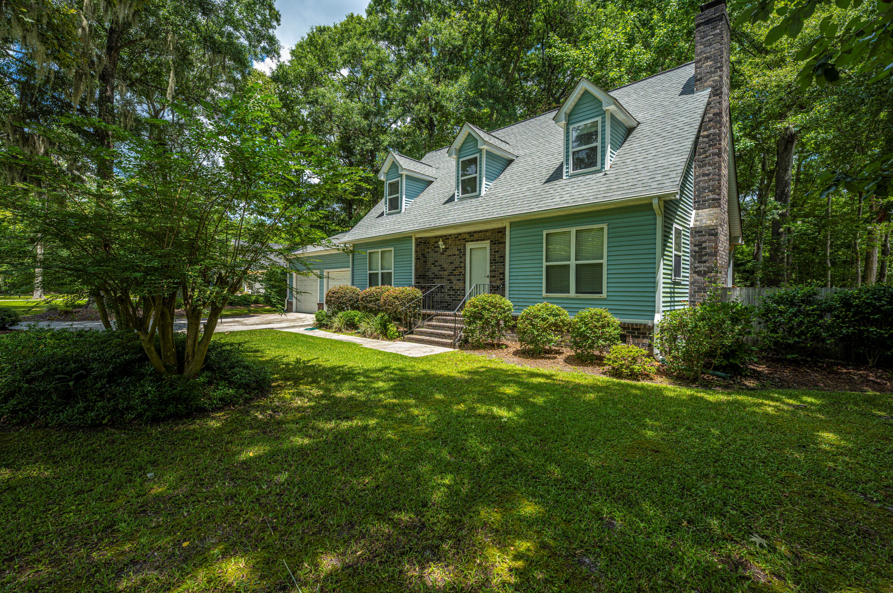 108 Deer St, Summerville, SC 29485-3210