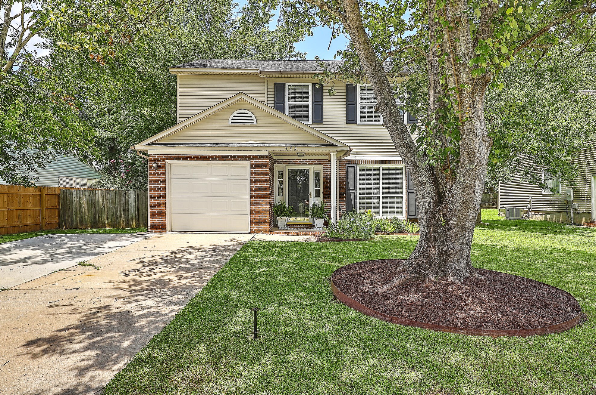 443 Indigo Rd, Charleston, SC 29445-5726