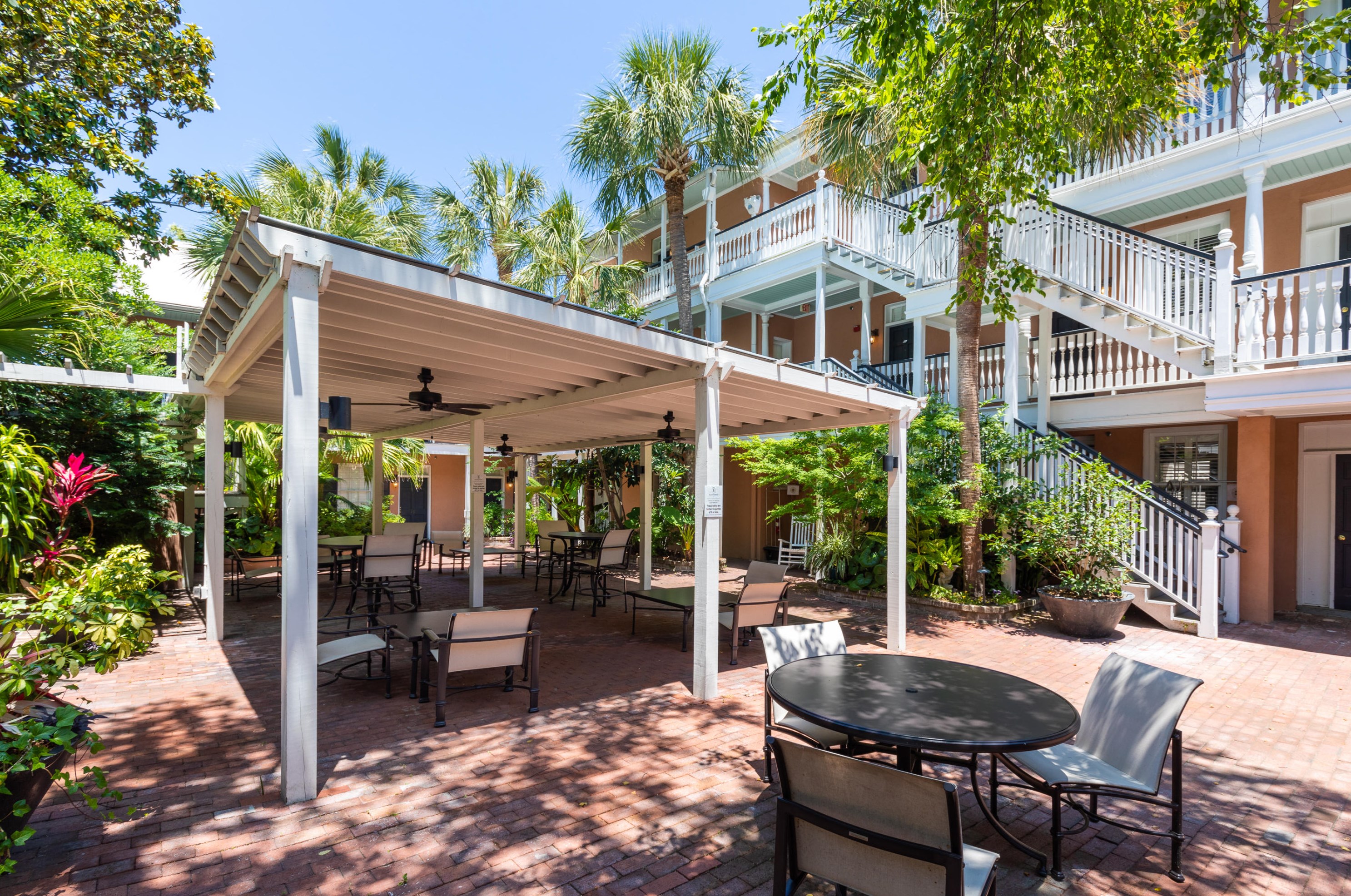78 Queen St, Charleston SC  29401-2220 exterior
