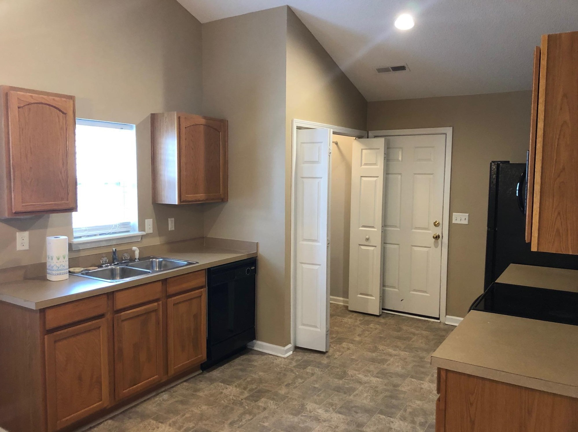 5030 Thornton Dr, Summerville, SC 29485