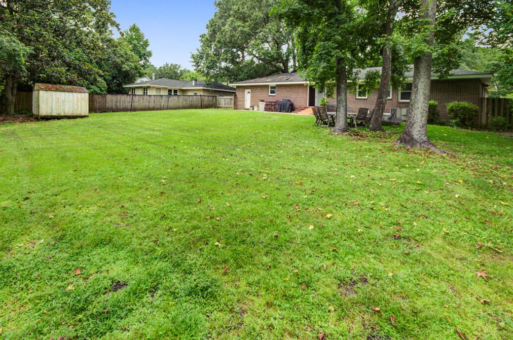 1812 Somerset Cir, Charleston SC 29407-3719 exterior