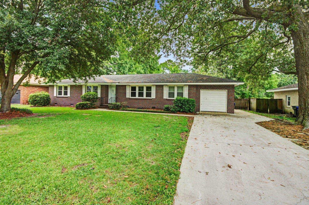 1812 Somerset Cir, Charleston SC 29407-3719 exterior