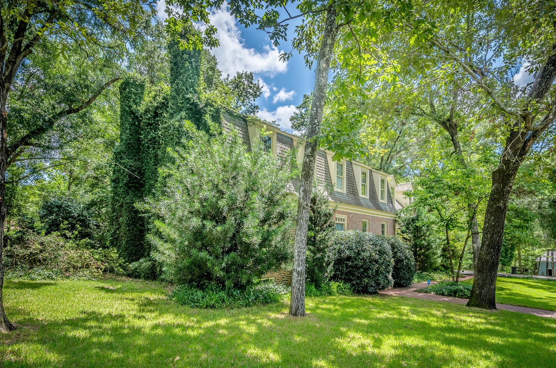 102 Silverhill Rd, Walterboro, SC 29488-3556