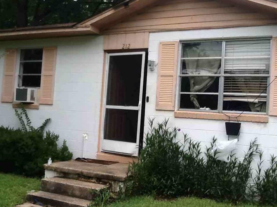 212 Dogwood Ave, Charleston, SC 29445-3017