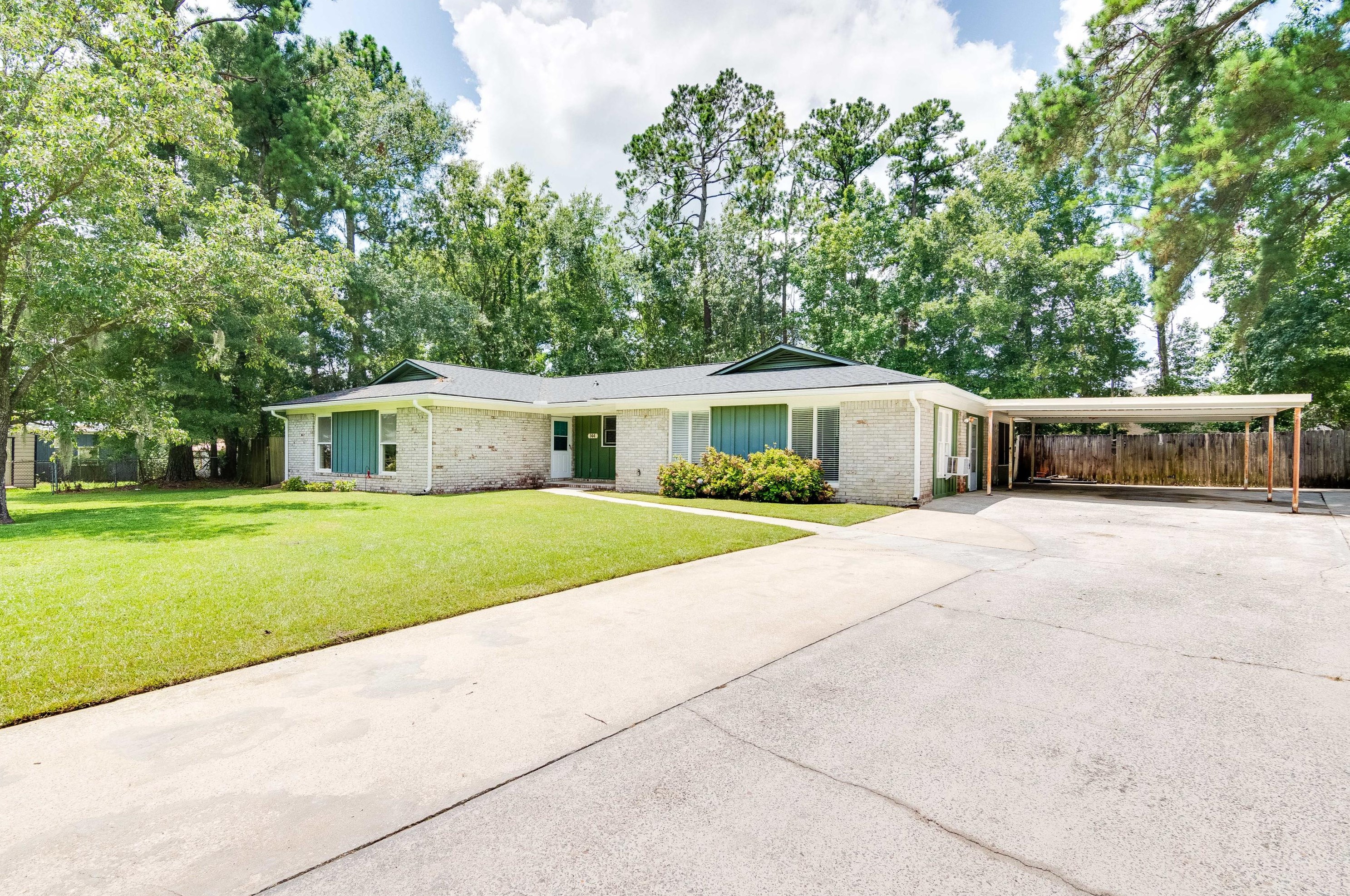 144 Foxborough Rd, Charleston, SC 29445-2760