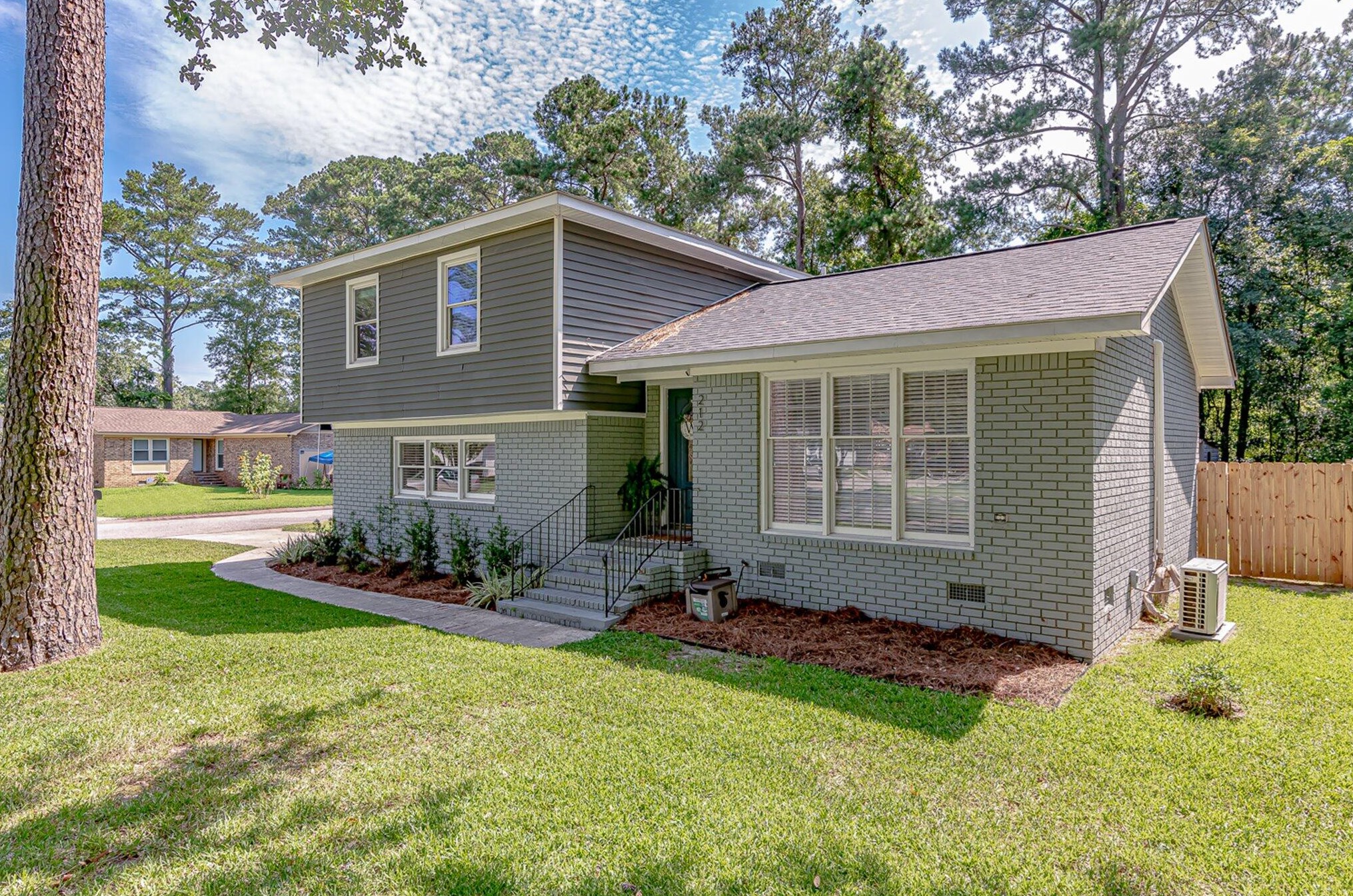 212 Warington St, Summerville, SC 29483-3656