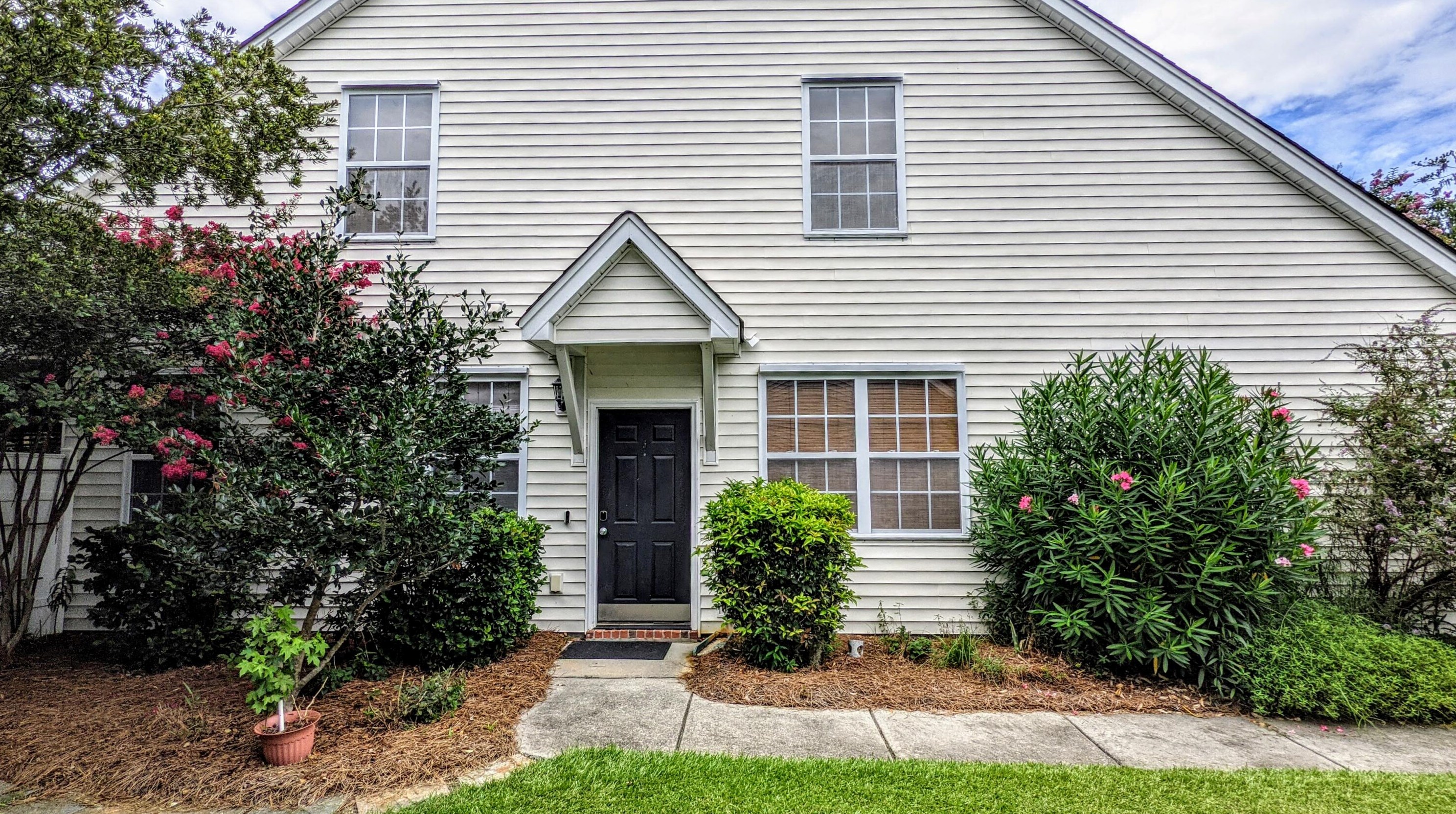 135 Dorothy Dr, Charleston SC  29414-9198 exterior