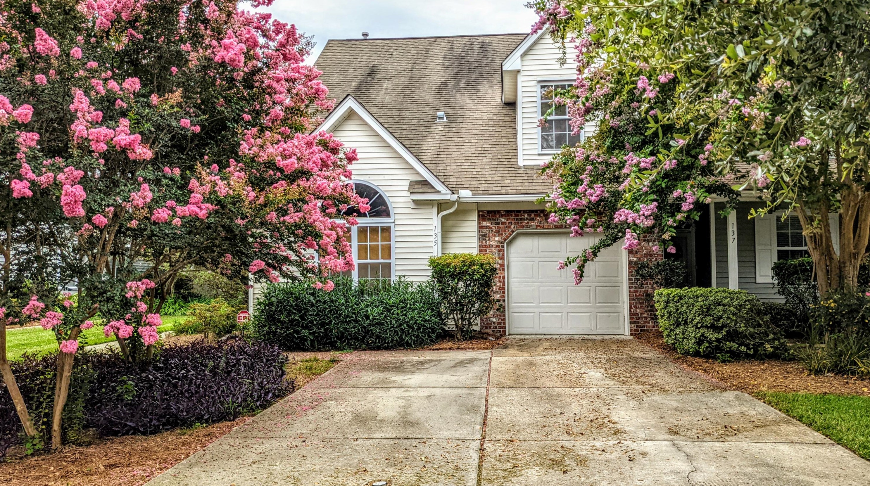 135 Dorothy Dr, Charleston SC  29414-9198 exterior