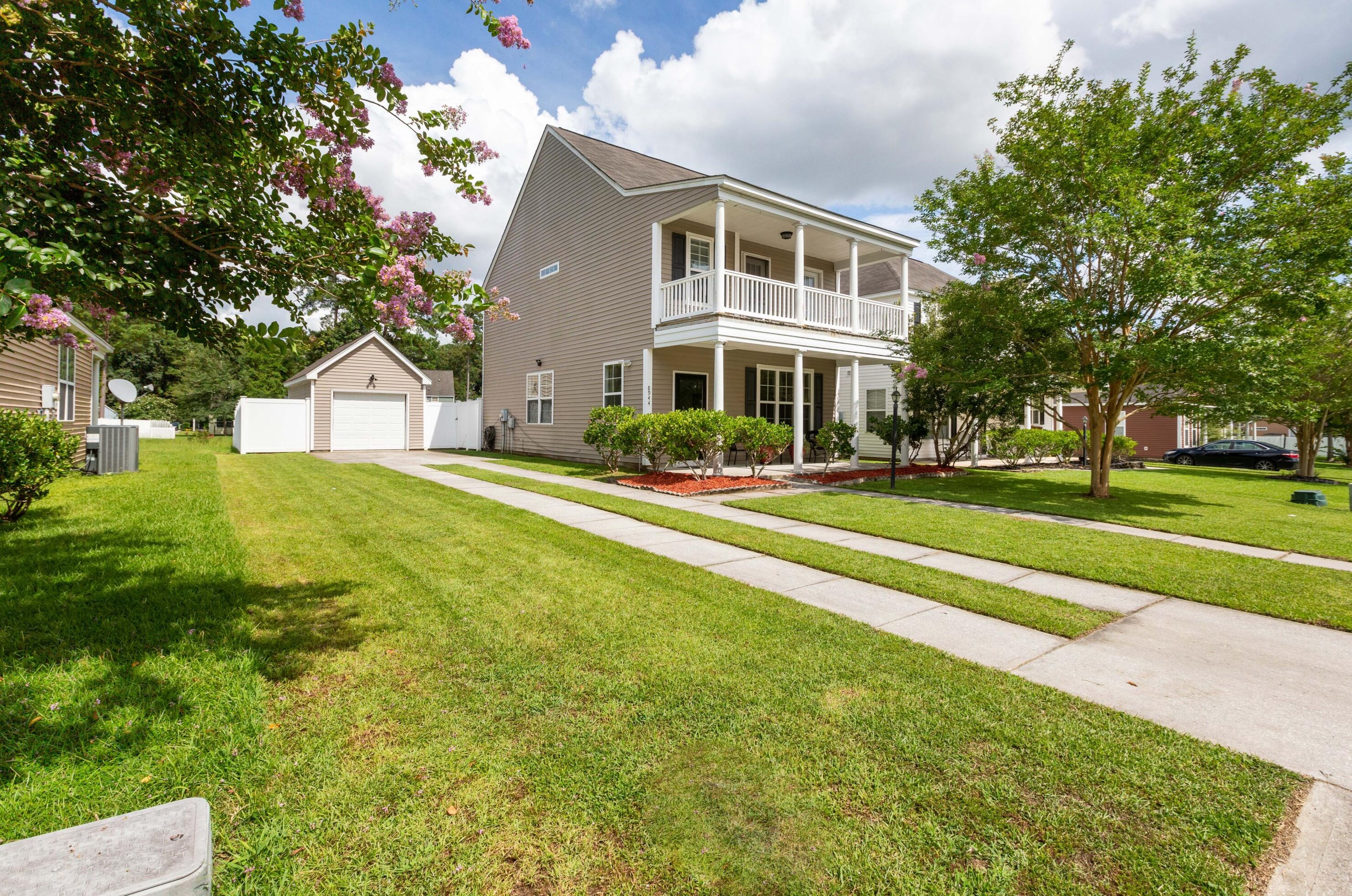 8944 Planters Row Ln, Summerville, SC 29485-8969