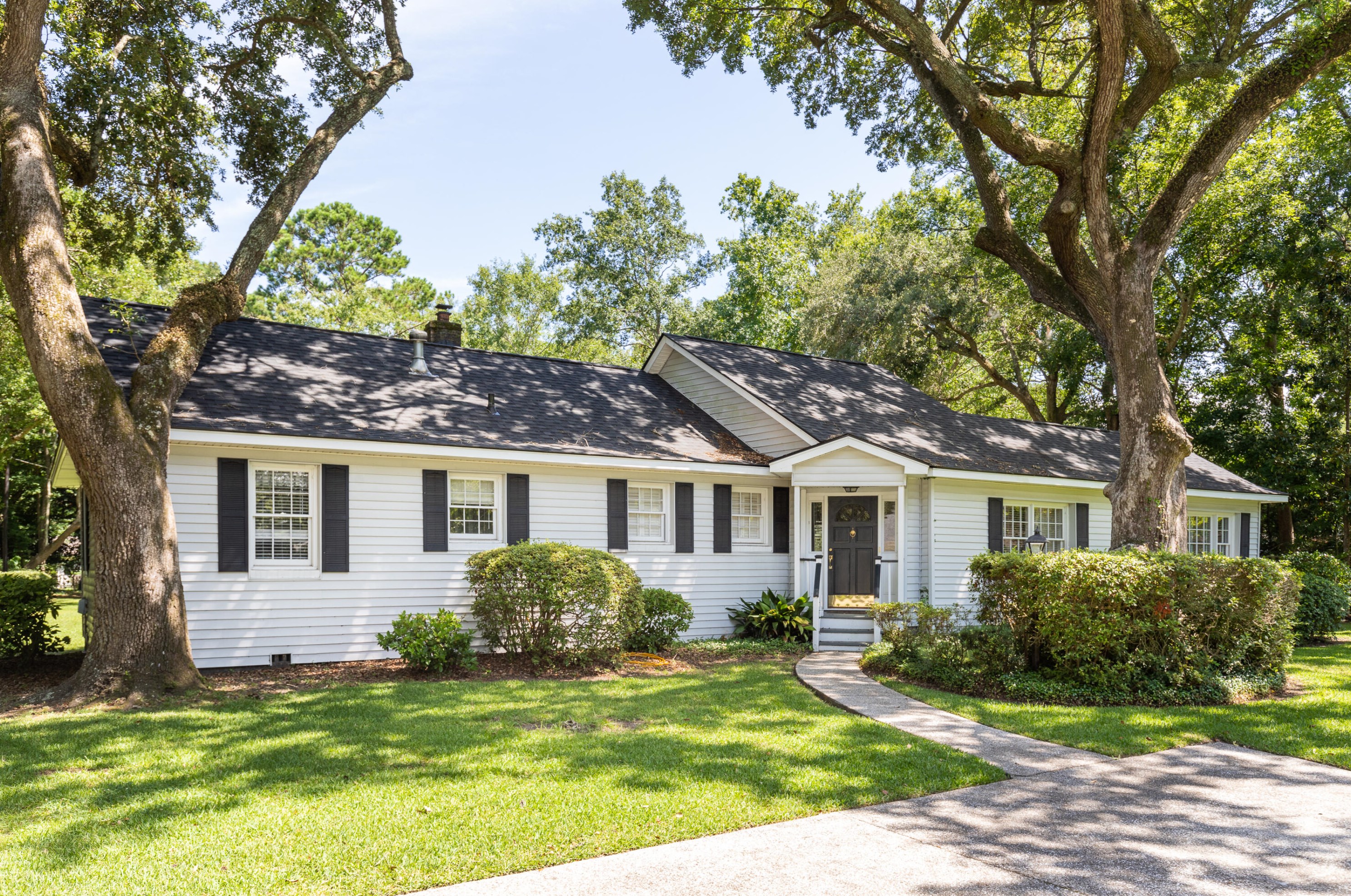 1433 Hale Rd, Mount Pleasant, SC 29464