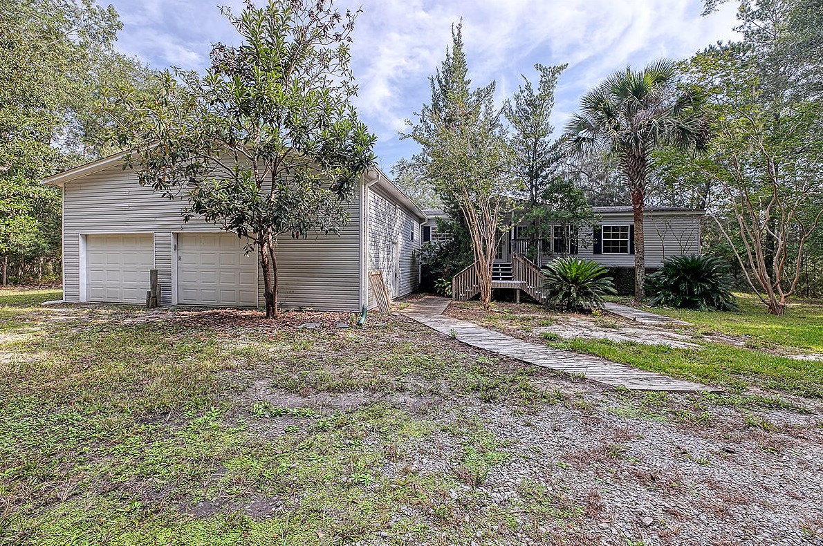 4664 Burdens Rd, Meggett, SC 29449