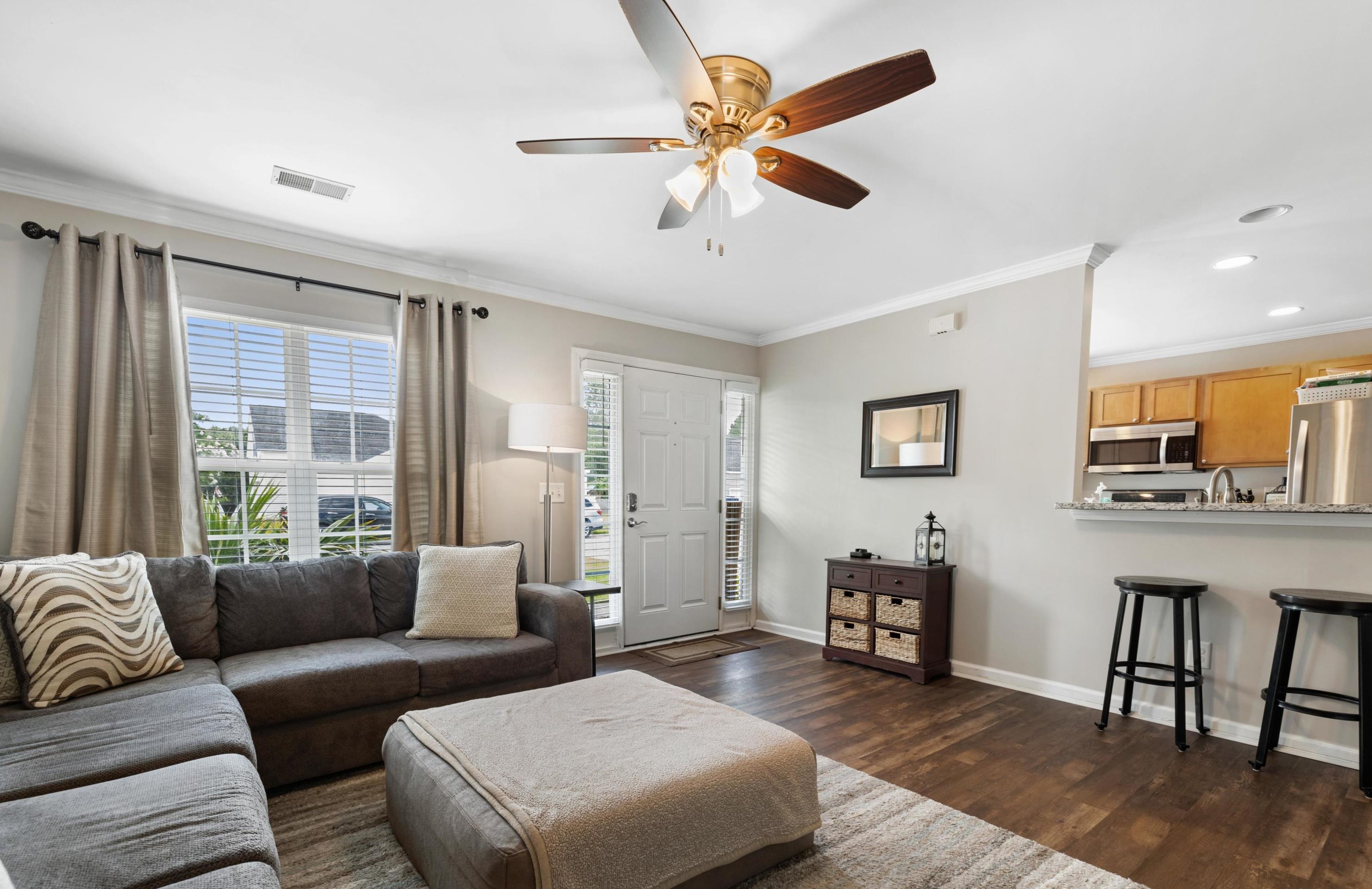 1249 Shadow Mist Ln, Charleston, SC 29492-8205