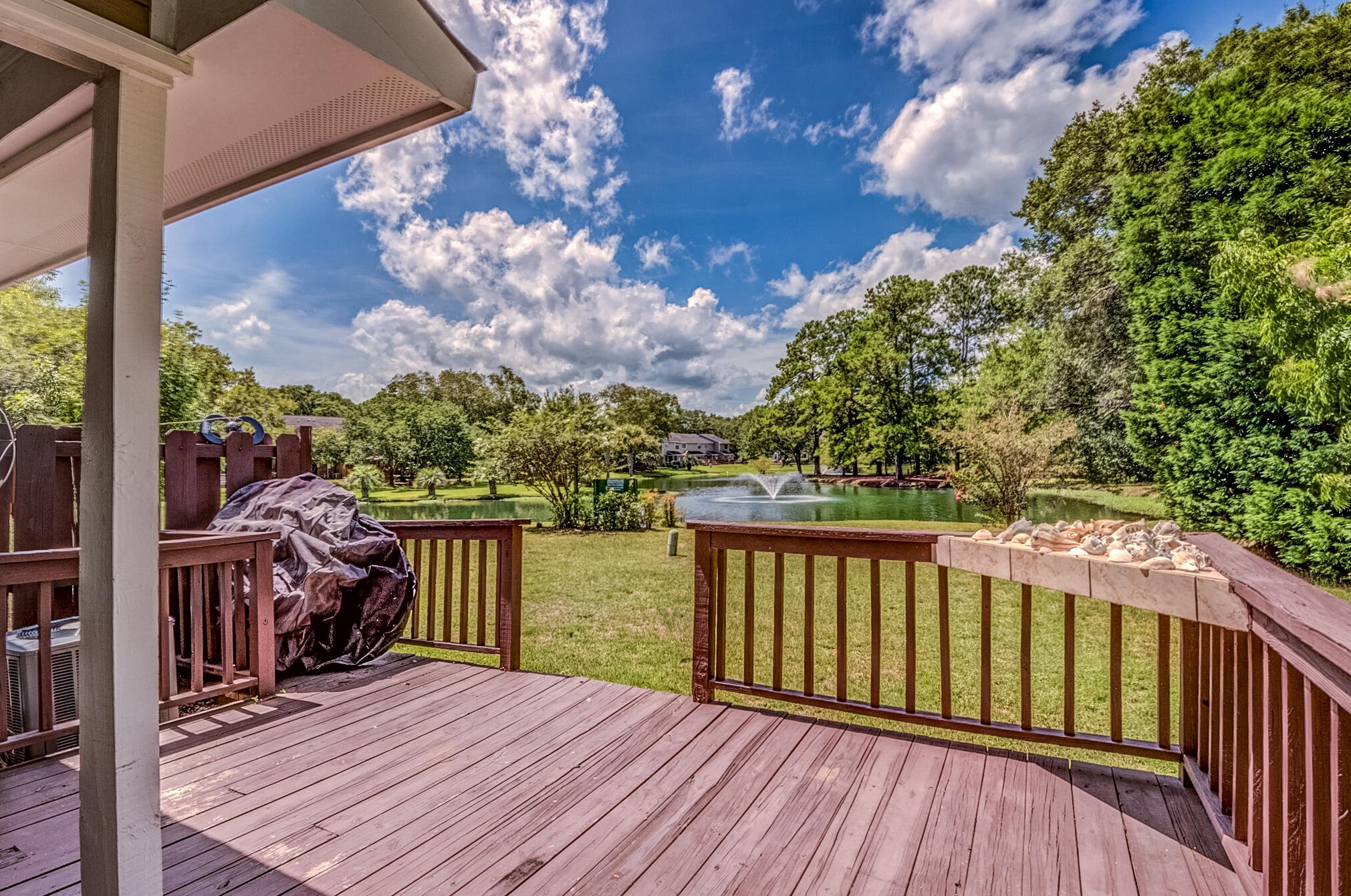 913 Dills Bluff Rd, Charleston SC  29412-5319 exterior
