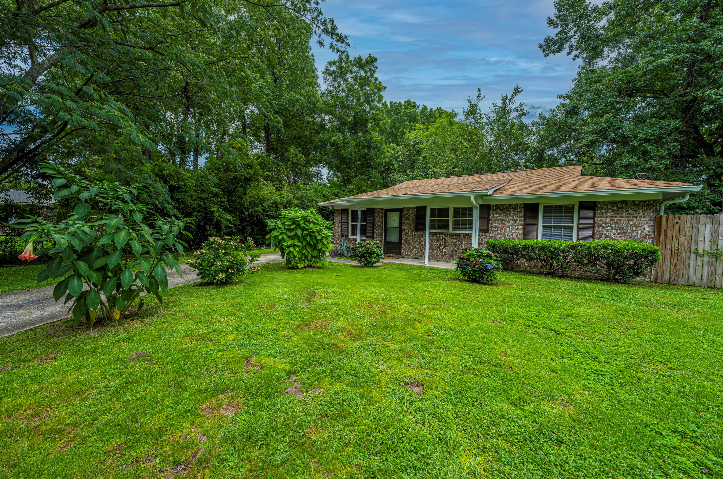 2626 Sal Ln, Charleston, SC 29406-4538