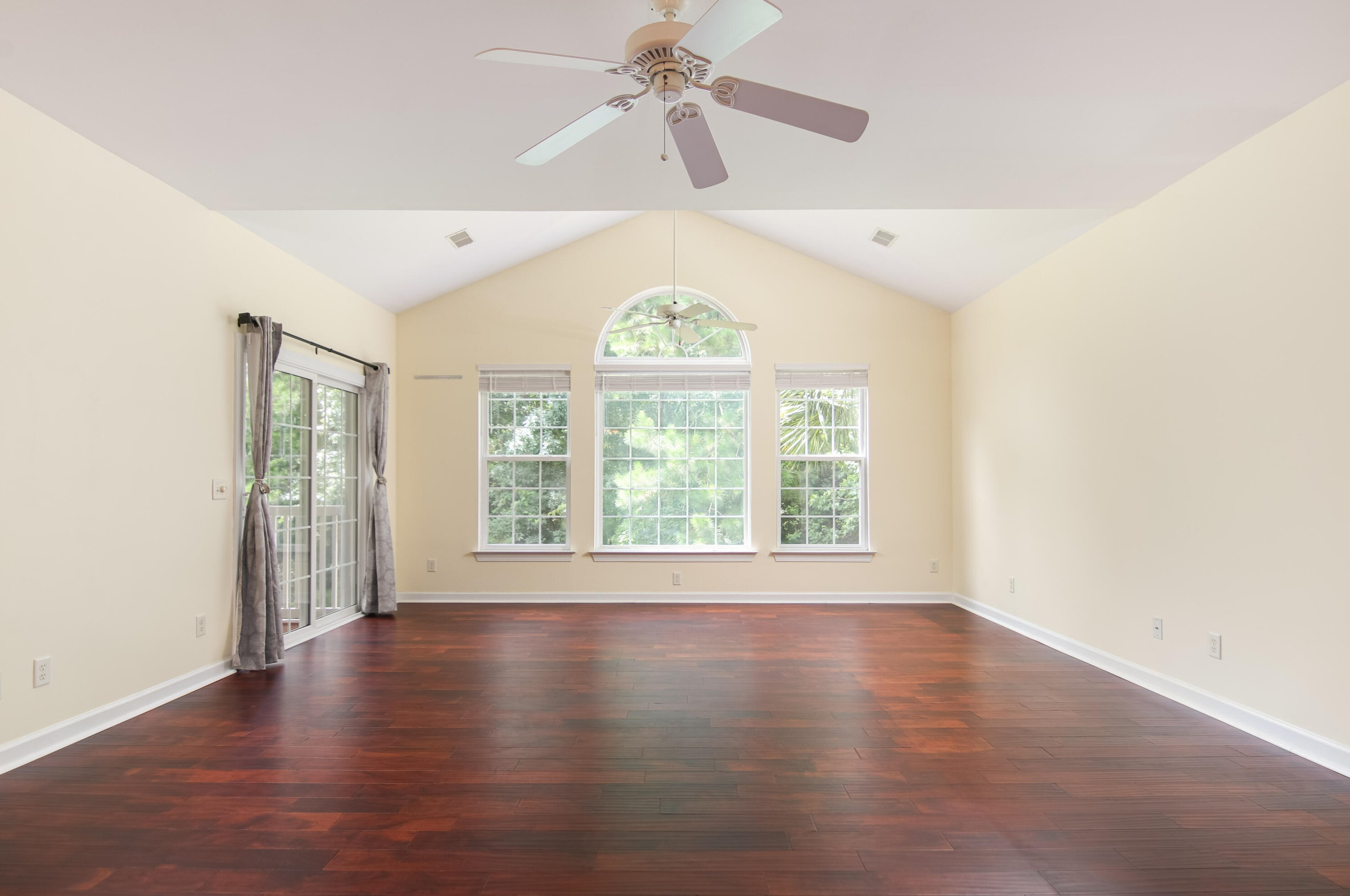 1437 Belcourt Ln, Mount Pleasant, SC 29466