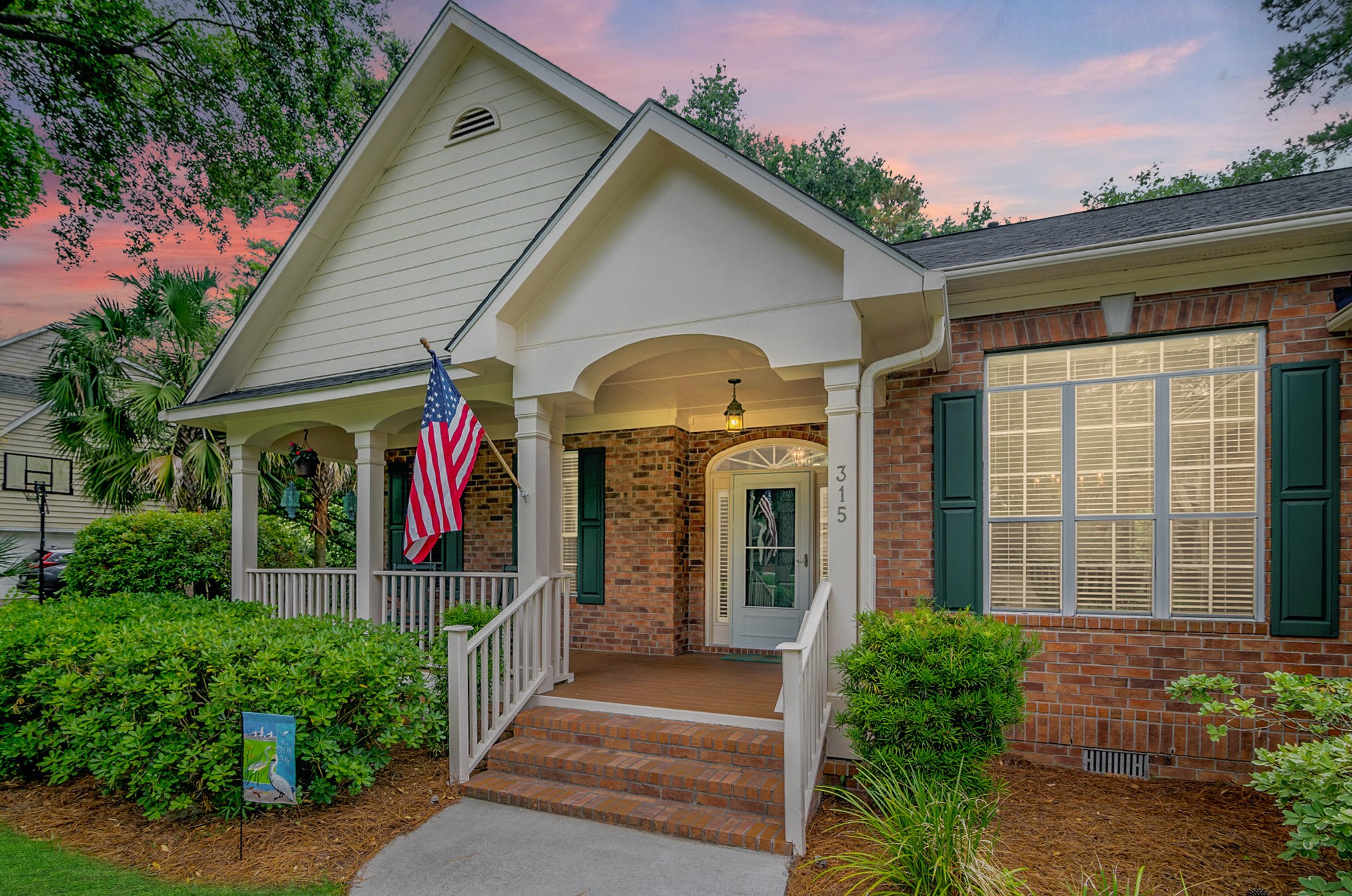 315 Club View Rd, Summerville, SC 29485-6207