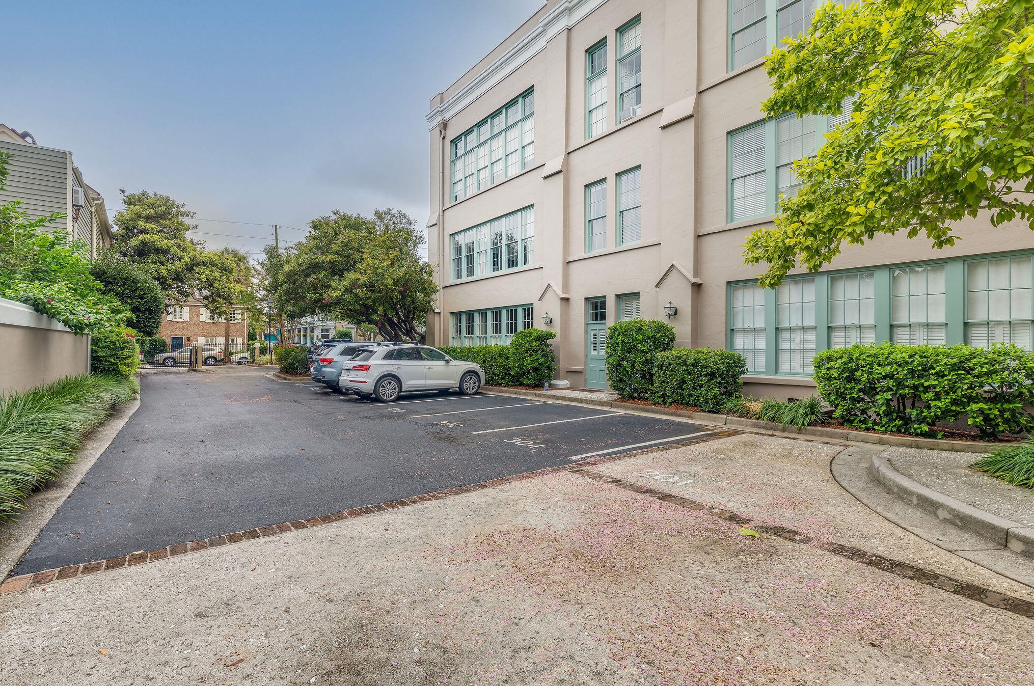 67 Legare St, Charleston SC  29401-2445 exterior