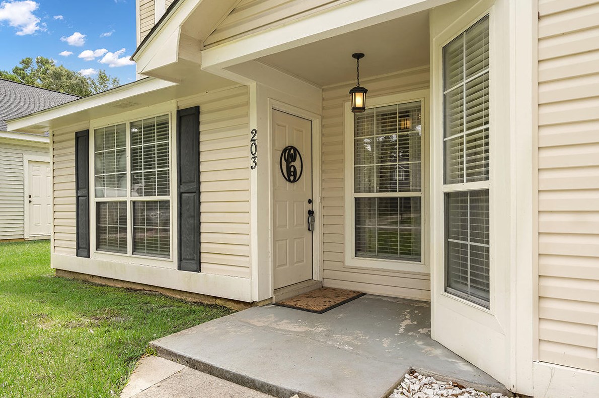 203 Birmingham Dr, Summerville, SC 29483-8255
