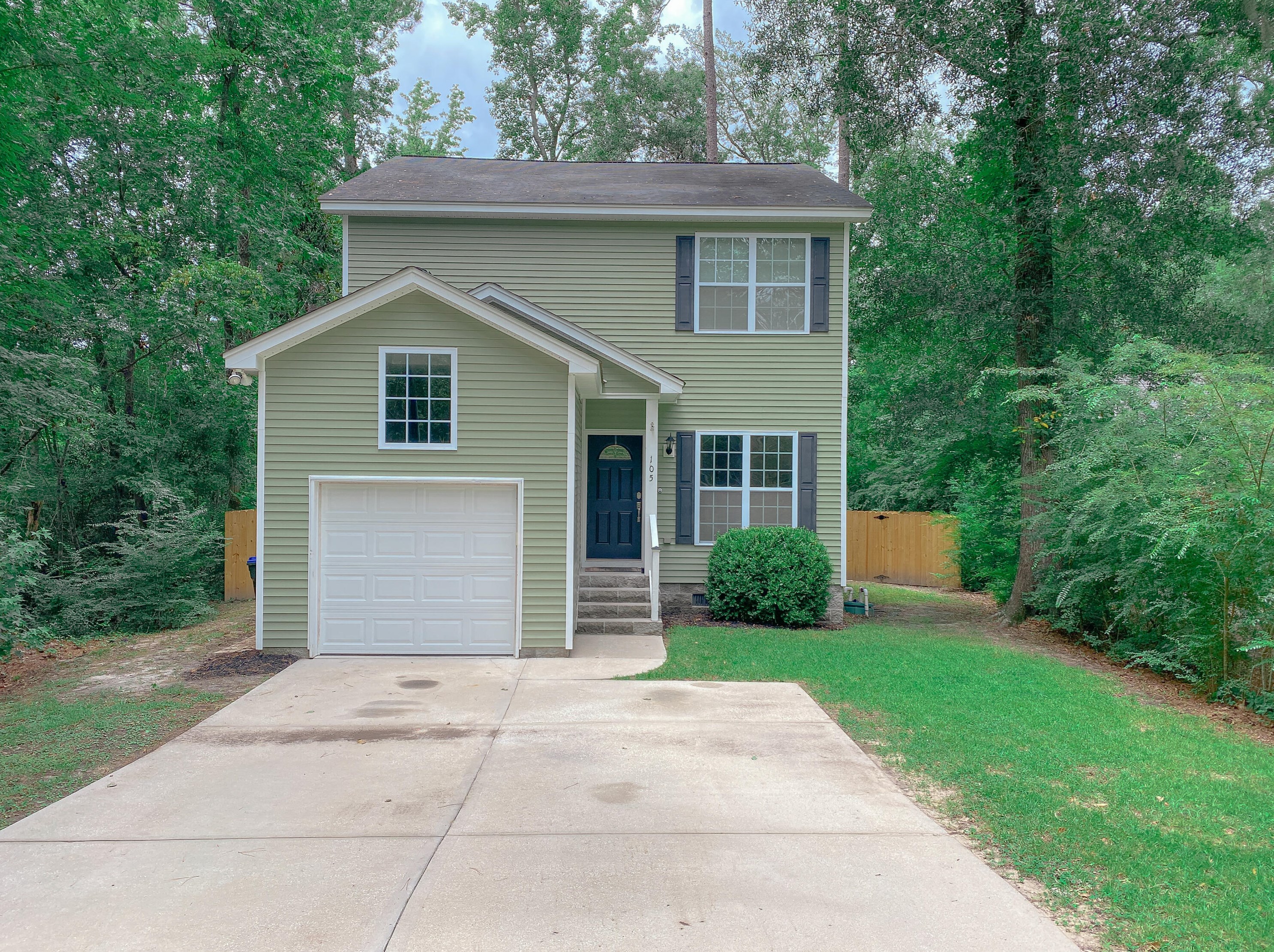 105 Sycamore Dr, Summerville, SC 29485-5734