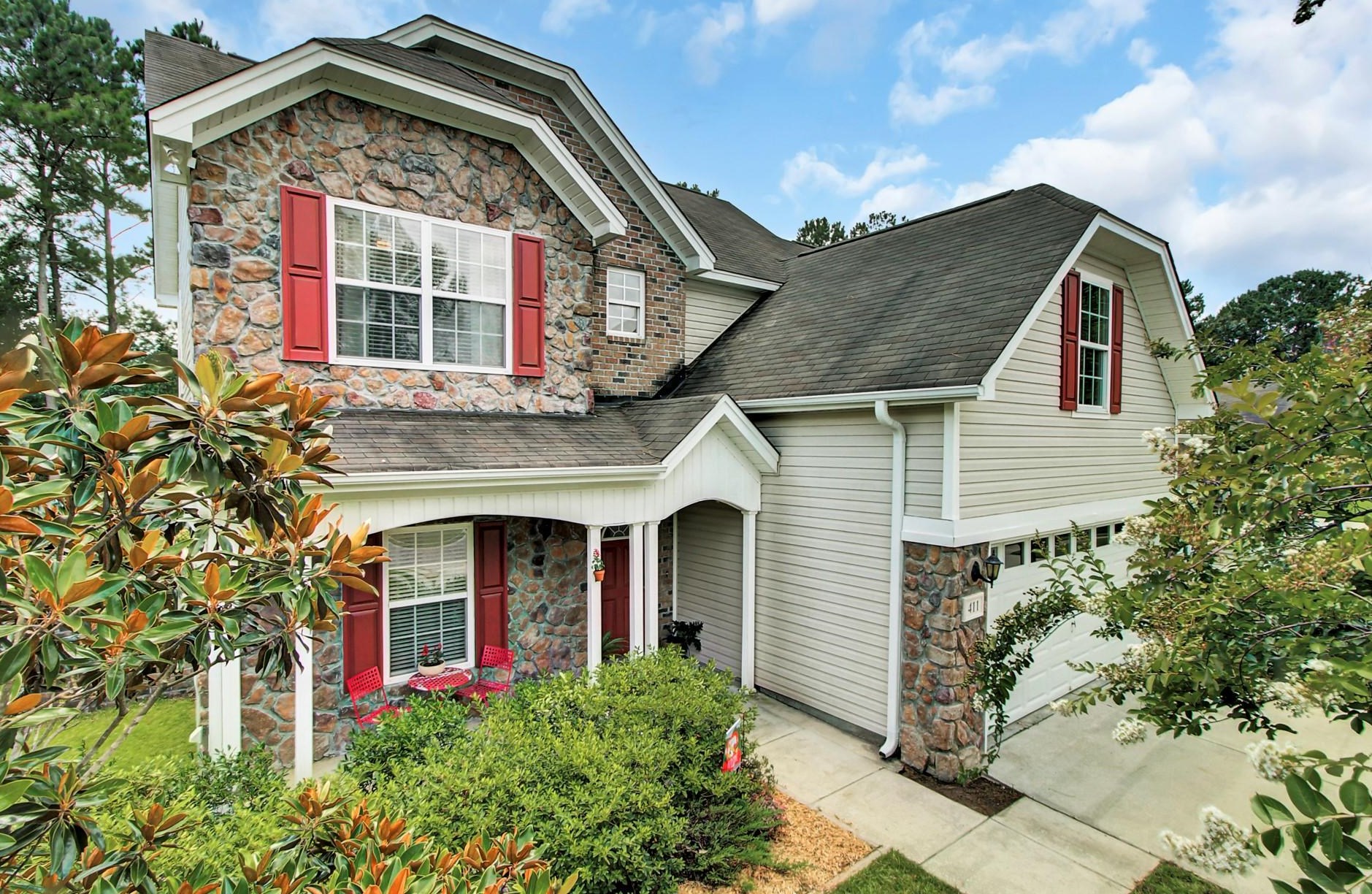 411 Norwood Ct, Moncks Corner, SC 29461-6465