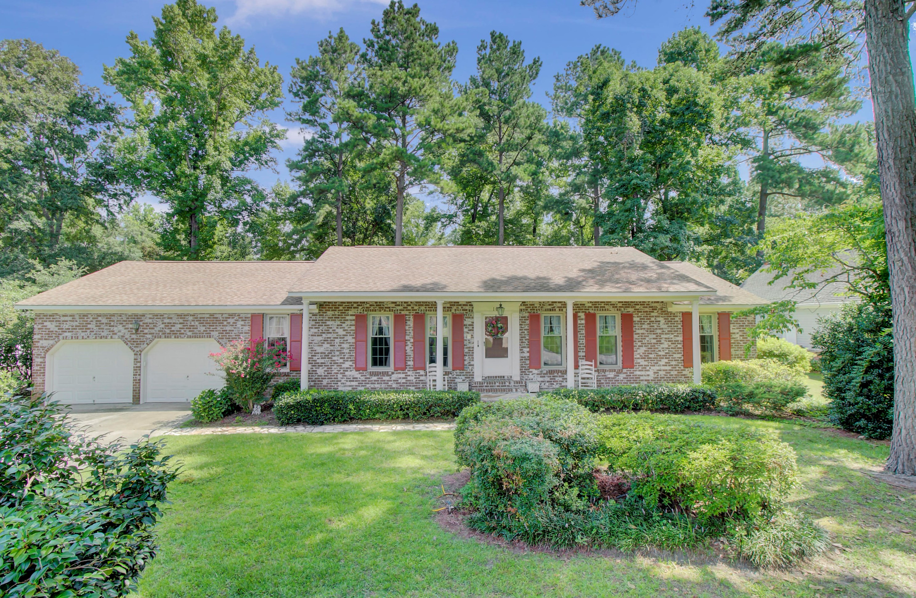 109 Lakeview Dr, Summerville, SC 29485-8310