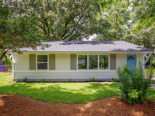 2906 Charlene Dr, Charleston, SC 29405-3928