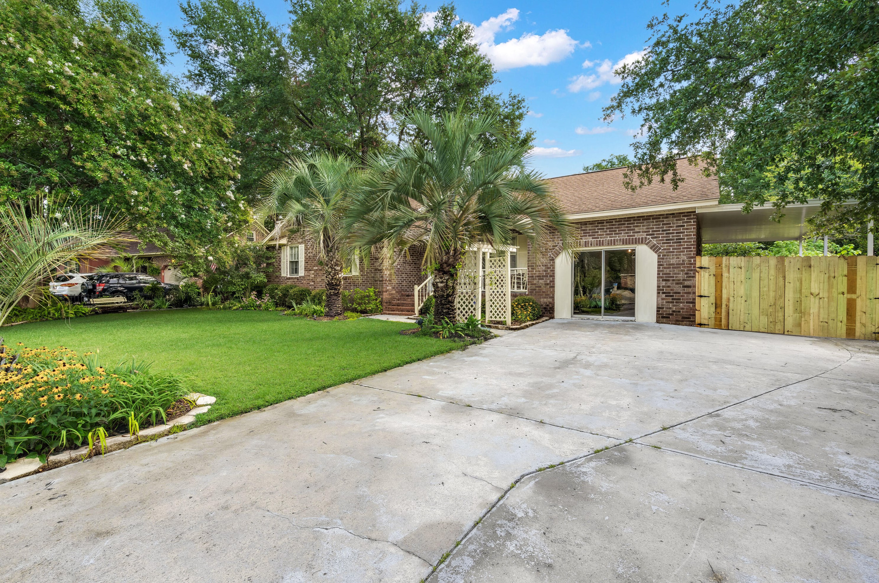 116 Ruffin Rd, Summerville, SC 29483-1947