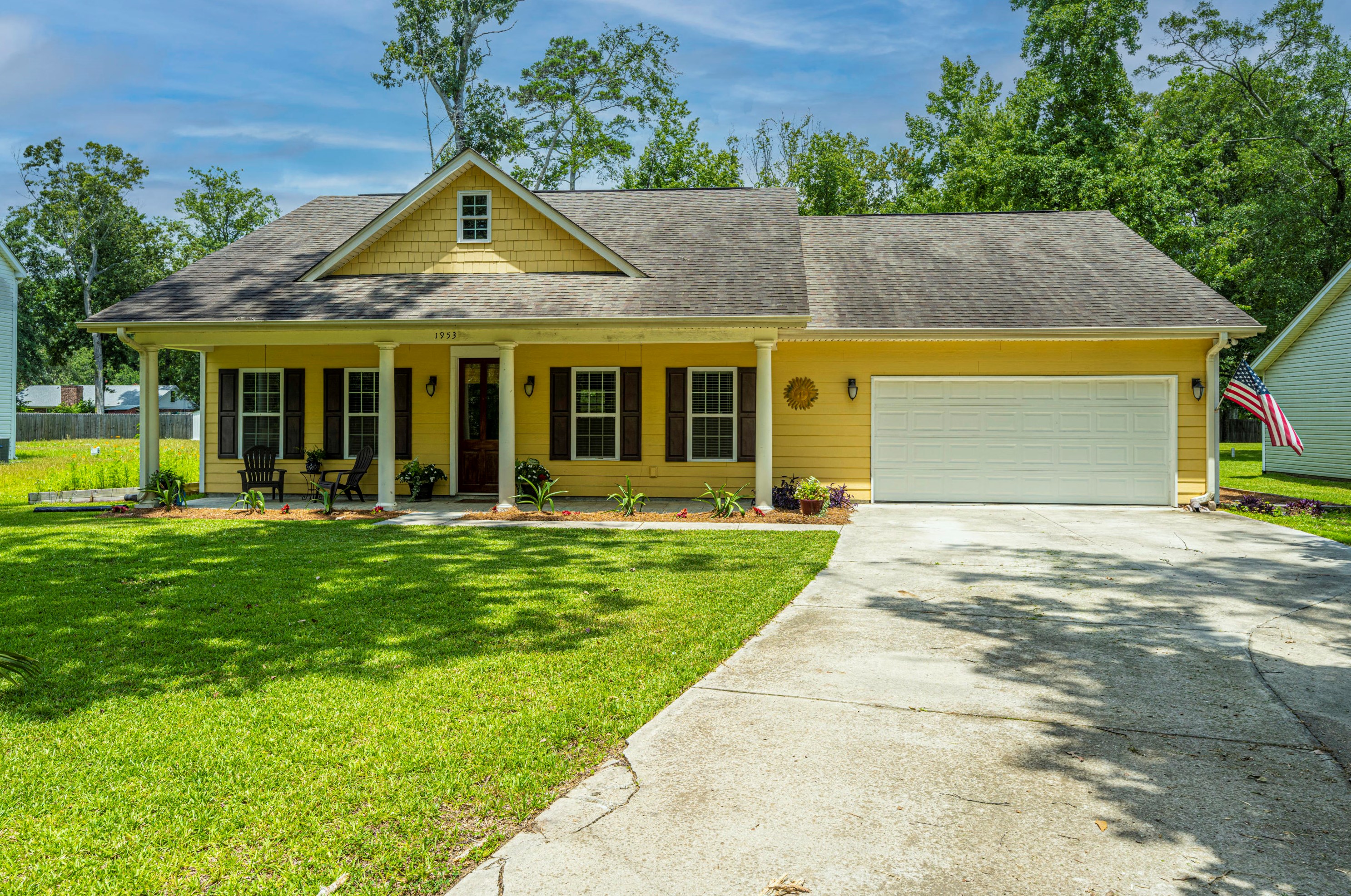 1953 Suzanne St, Johns Island, SC 29455