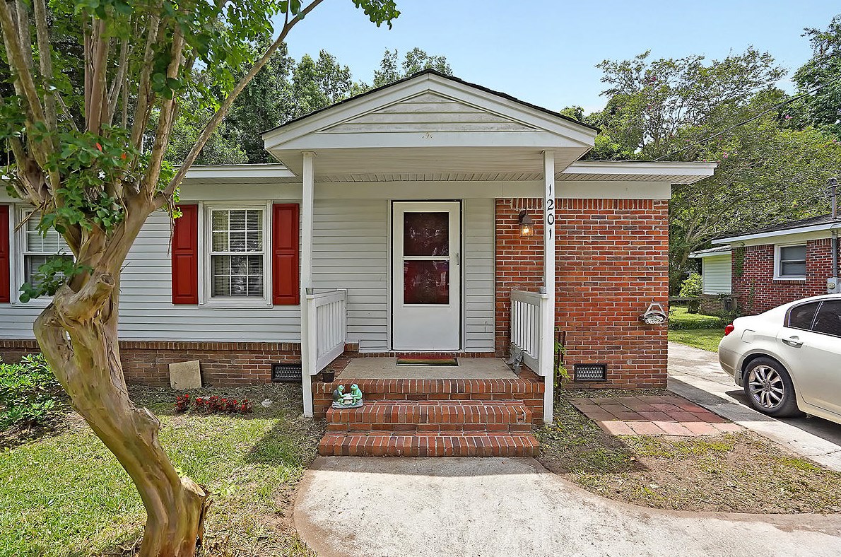 1201 Shadow Dr, Mount Pleasant, SC 29464