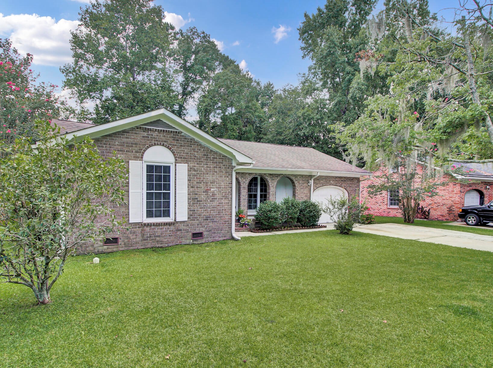 210 Elmwood Ave, Ladson, SC 29456