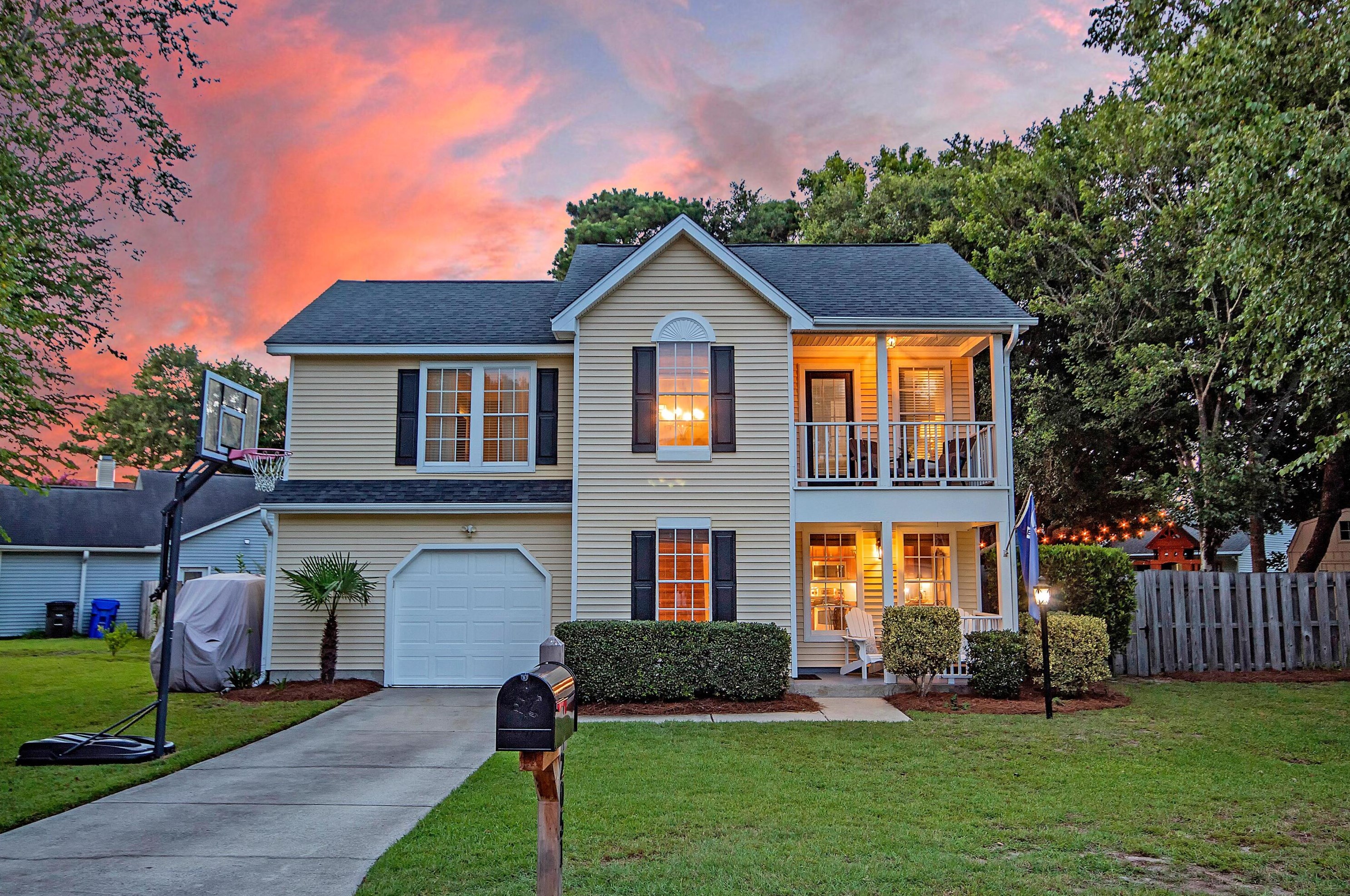 2051 Presidio Dr, Mount Pleasant, SC 29466