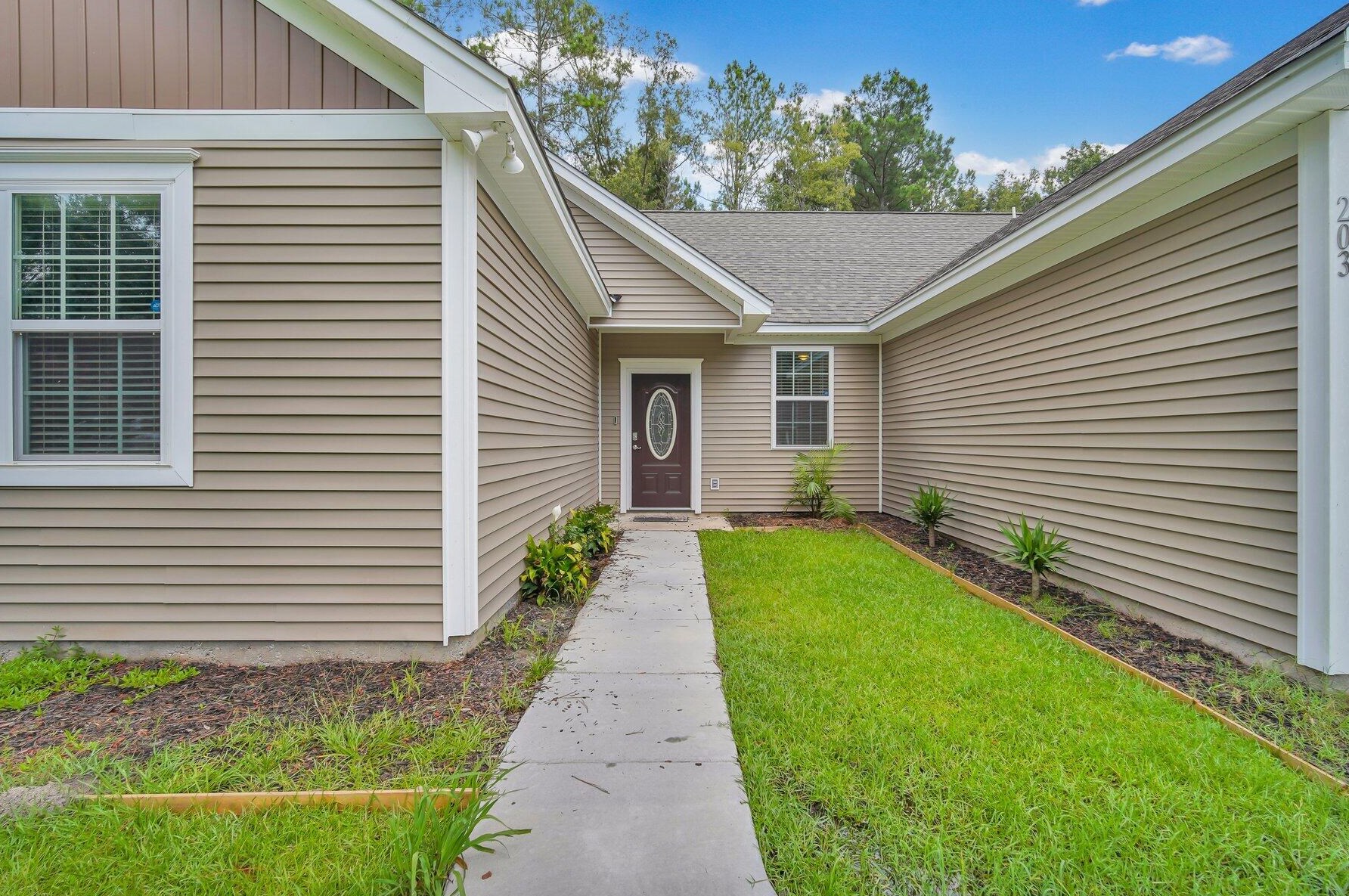 203 Beverly Dr, Charleston, SC 29445-3549