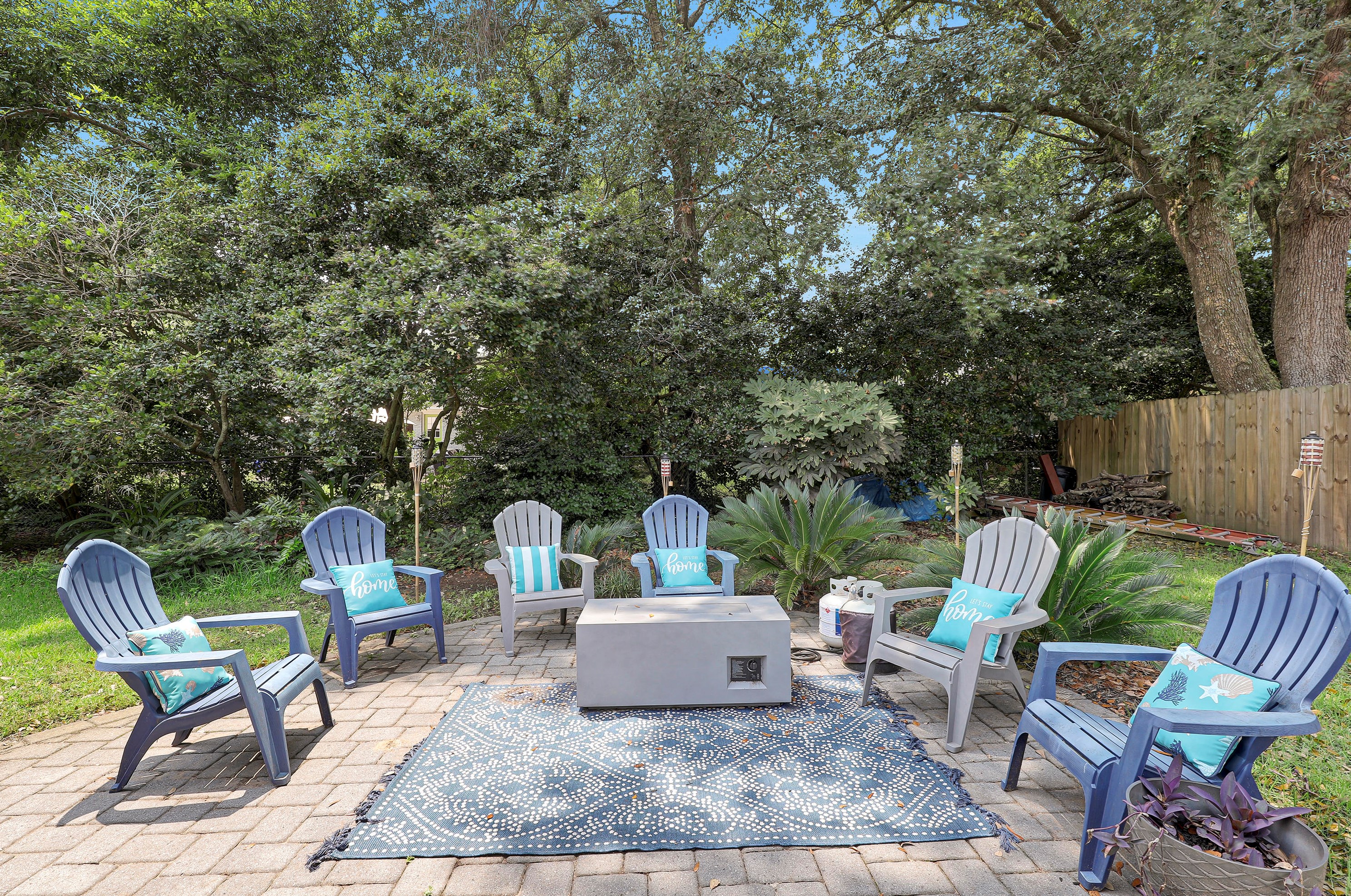 649 Harbor View Rd, Charleston SC  29412-5002 exterior