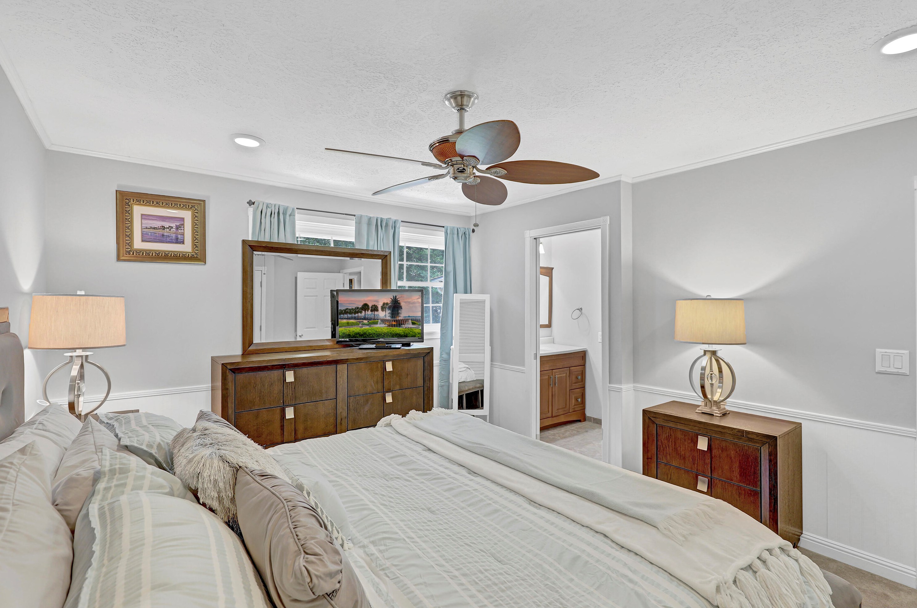 649 Harbor View Rd, Charleston SC  29412-5002 exterior