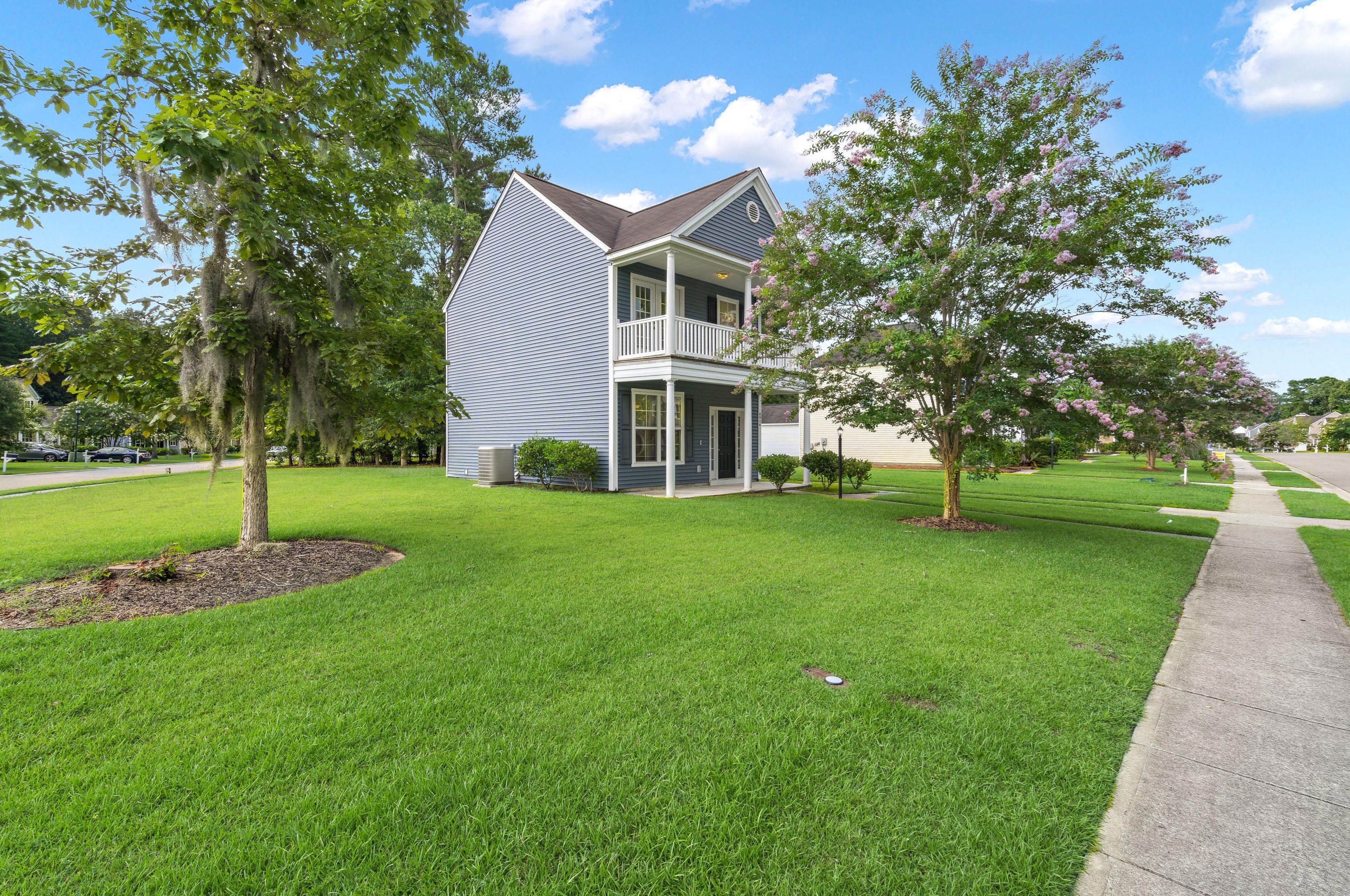 8945 Planters Row Ln, Summerville, SC 29485-8968