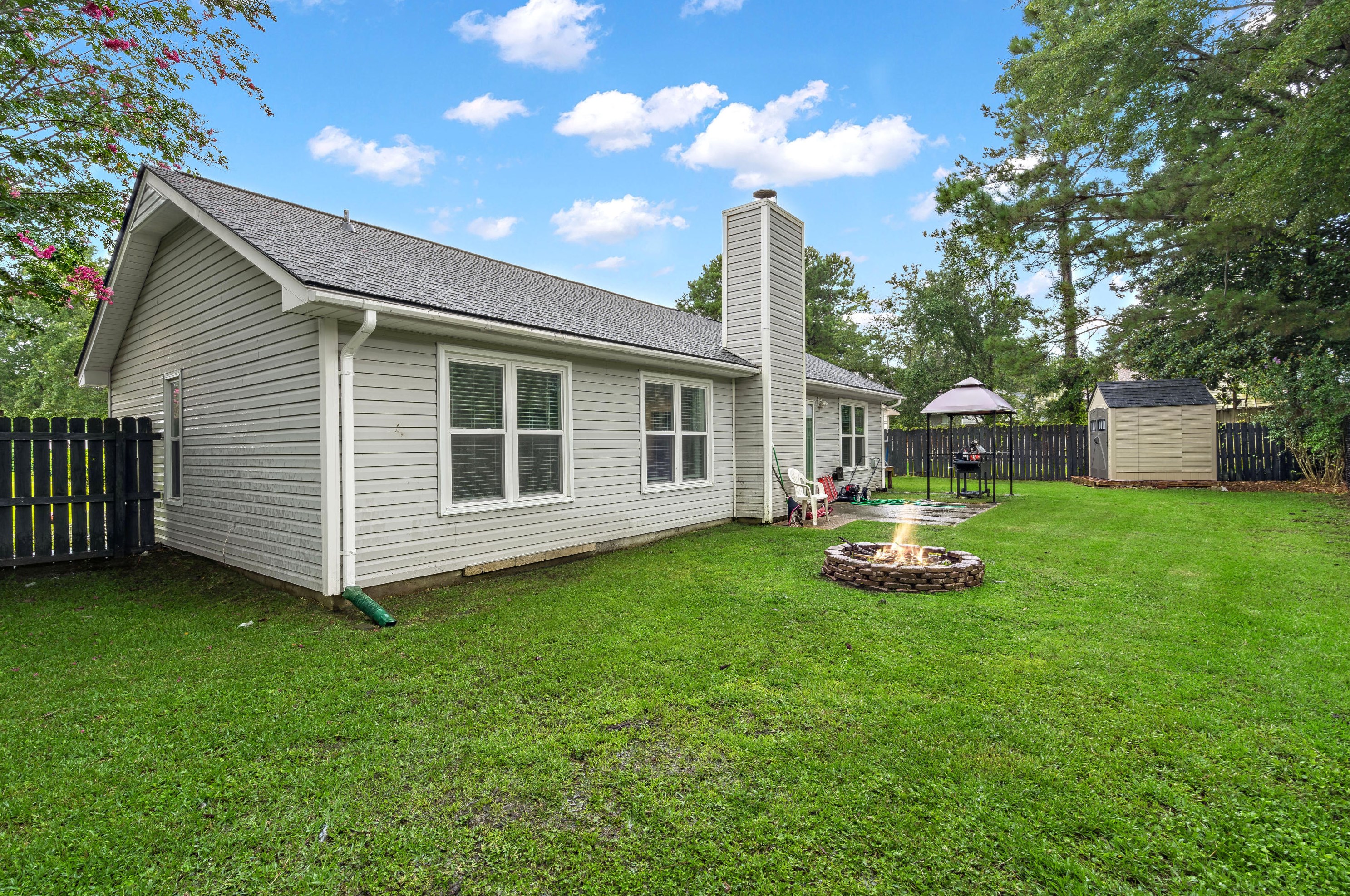 234 Persimmon Cir, Charleston SC  29445-5739 exterior