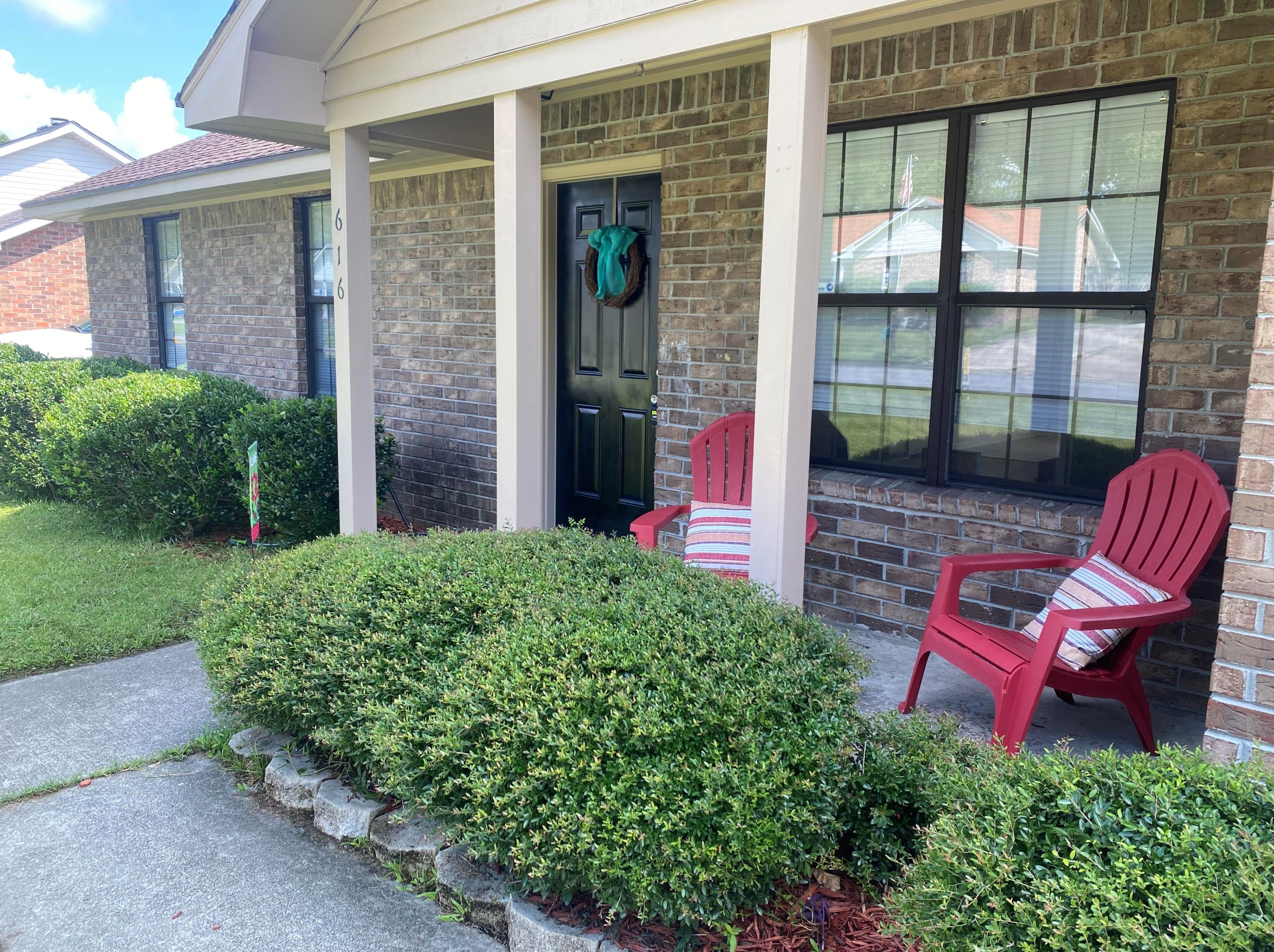 616 Oxford Rd, Ladson, SC 29456