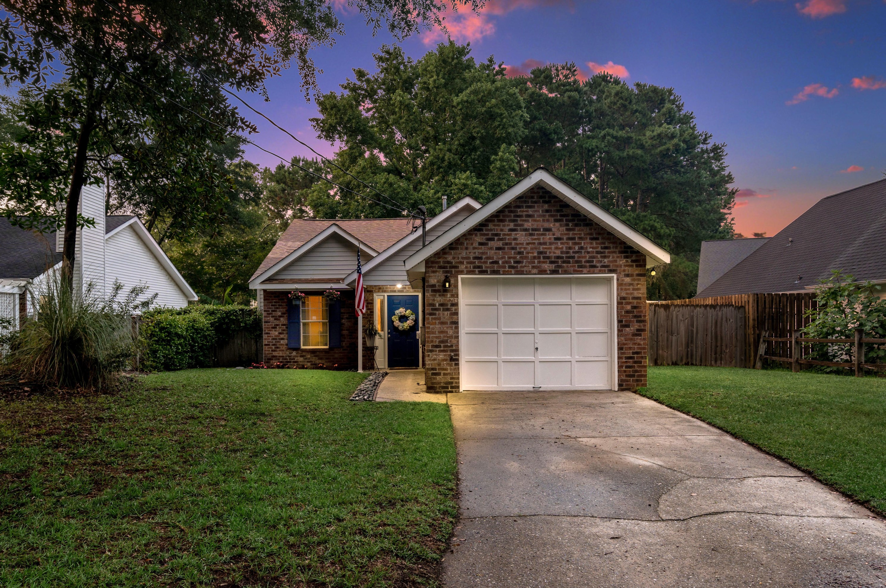 988 Nabors Dr, Charleston, SC 29412-4905