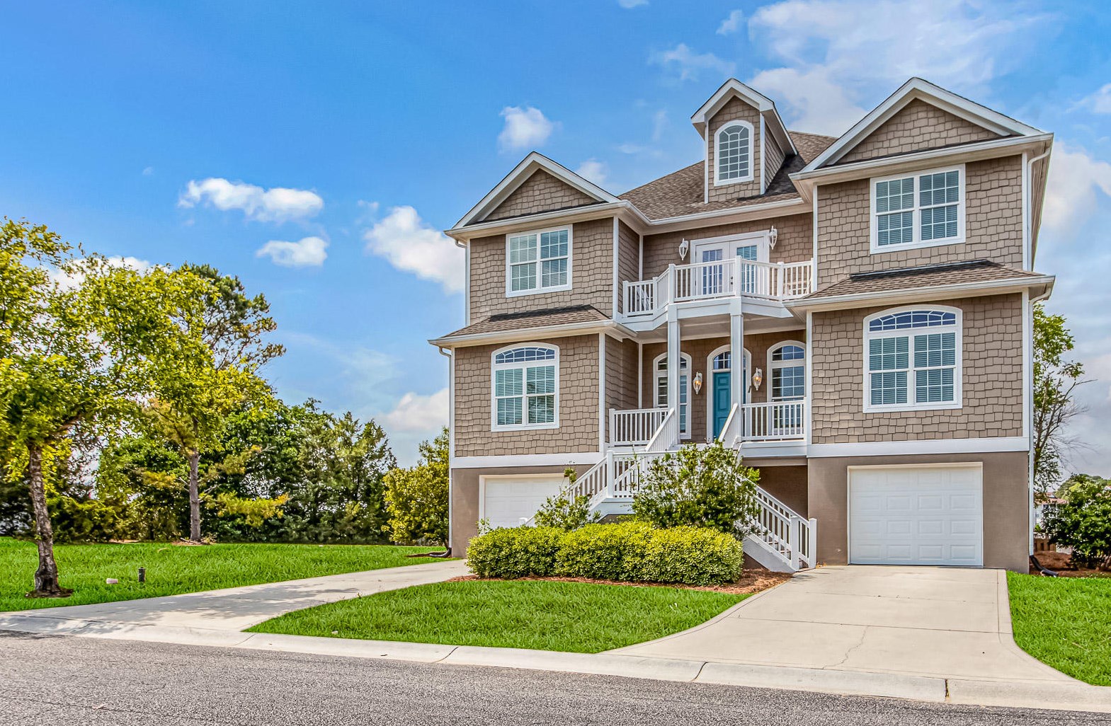 4612 S Island Dr, North Myrtle Beach, SC 29582