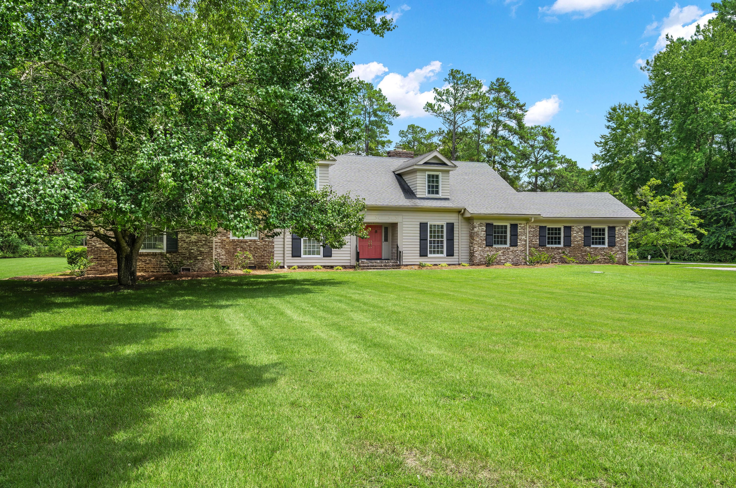 2827 Camden Rd, Holly Hill, SC 29059