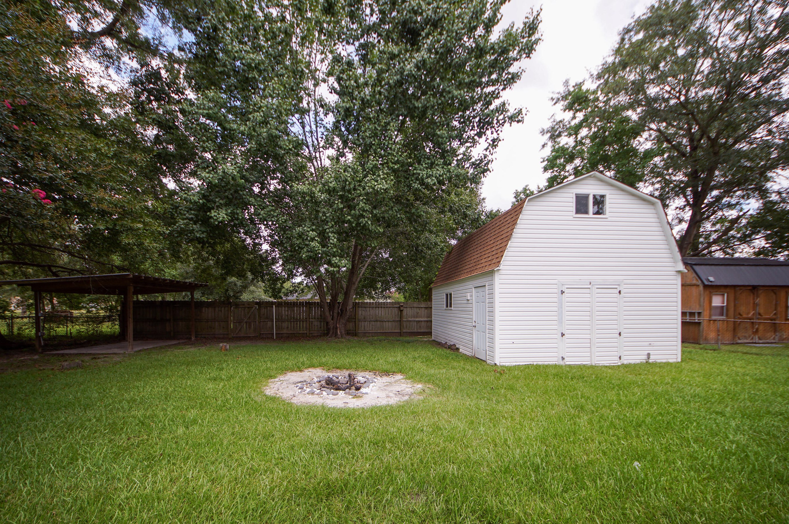 506 Longleaf Rd, Summerville SC  29483-2067 exterior