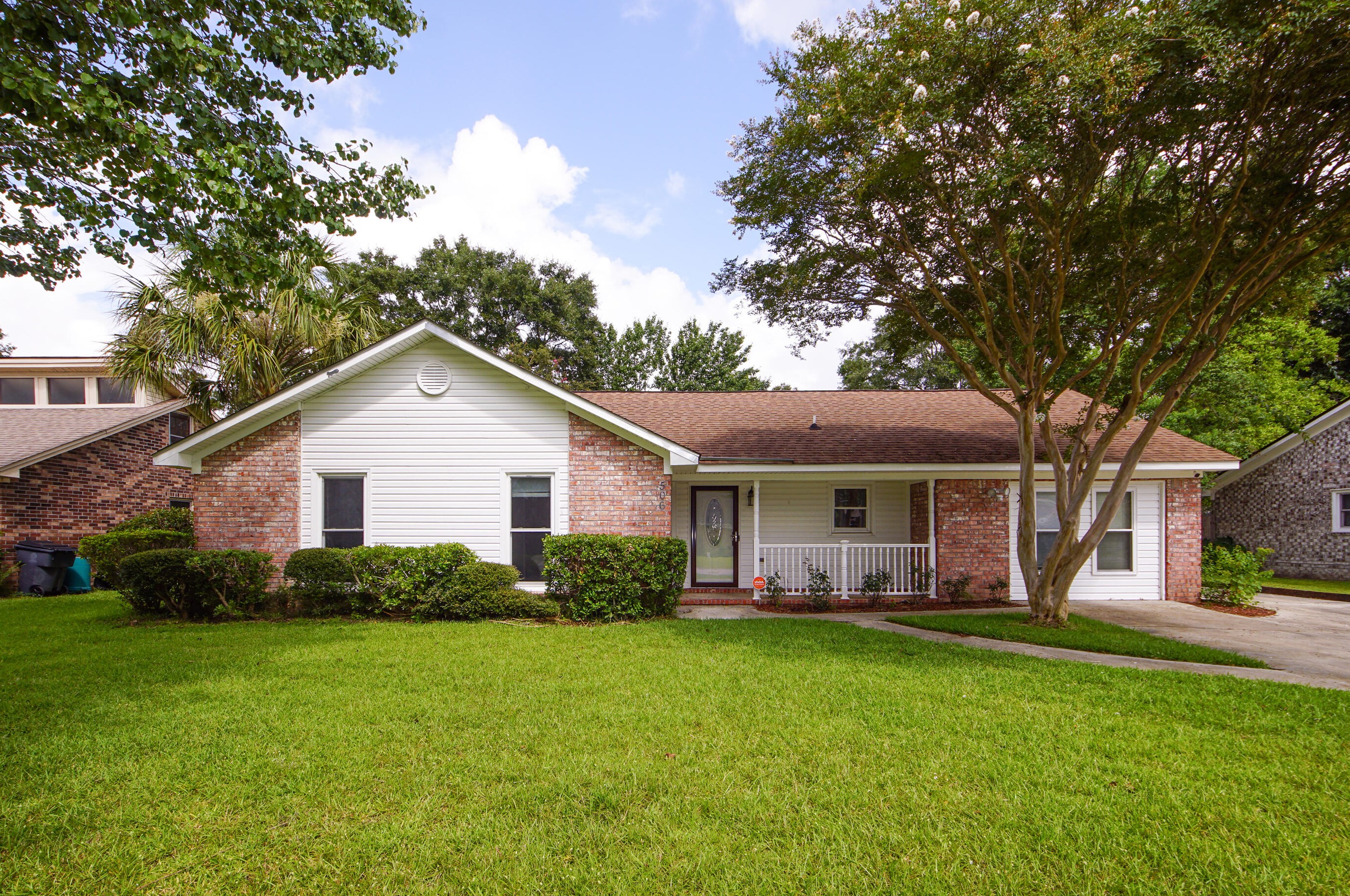 506 Longleaf Rd, Summerville SC  29483-2067 exterior