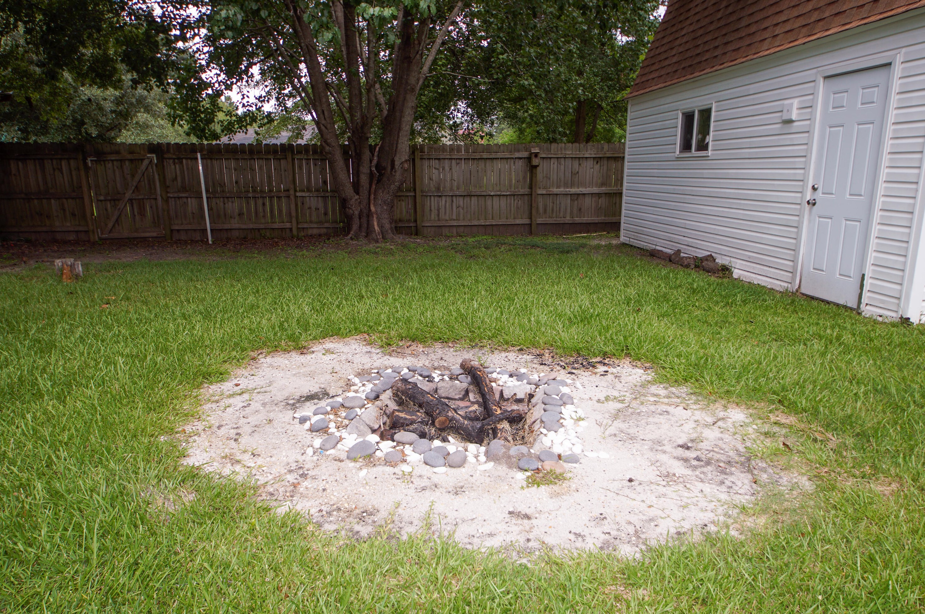 506 Longleaf Rd, Summerville SC  29483-2067 exterior
