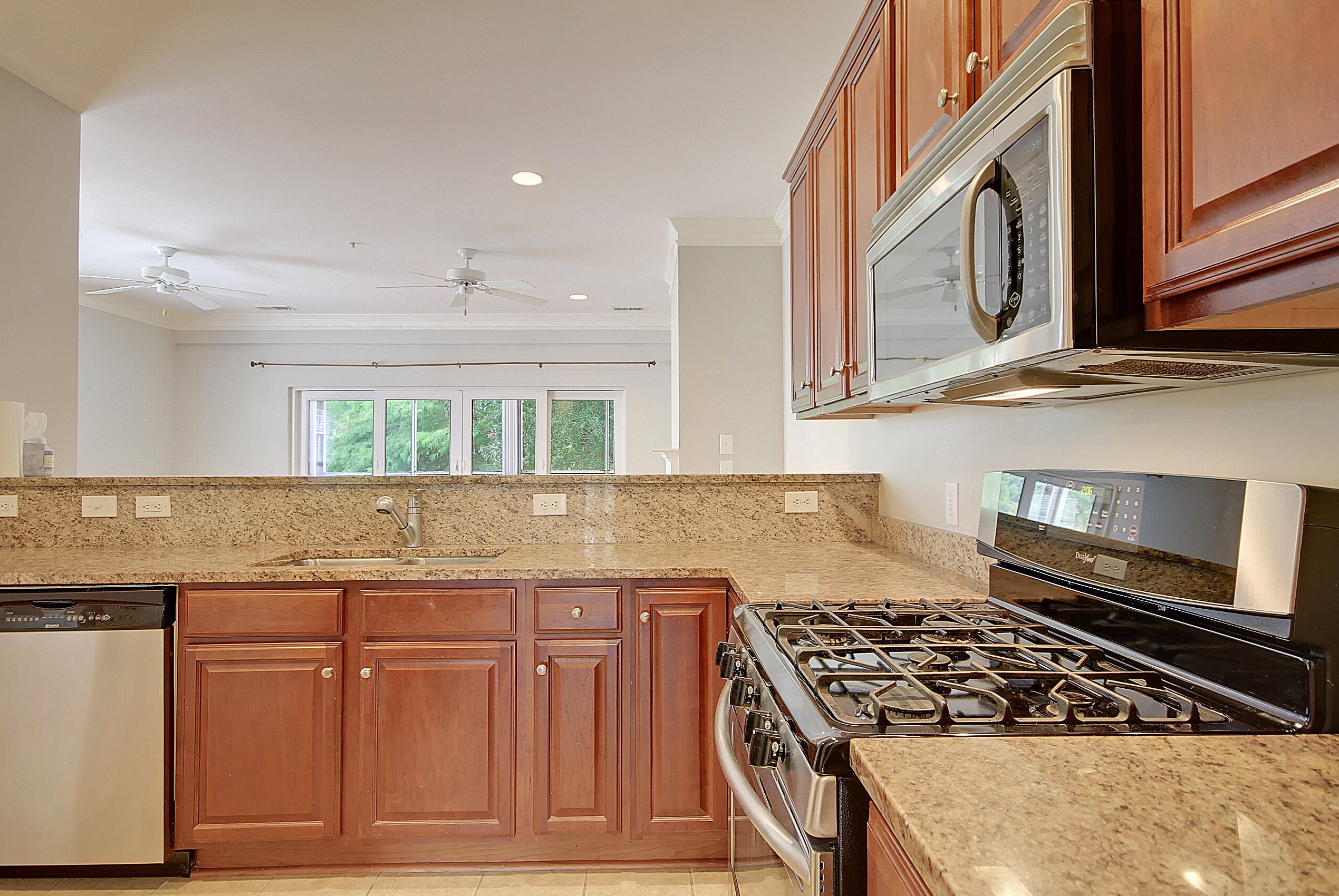 2000 Hopeman Ln, Mount Pleasant, SC 29466